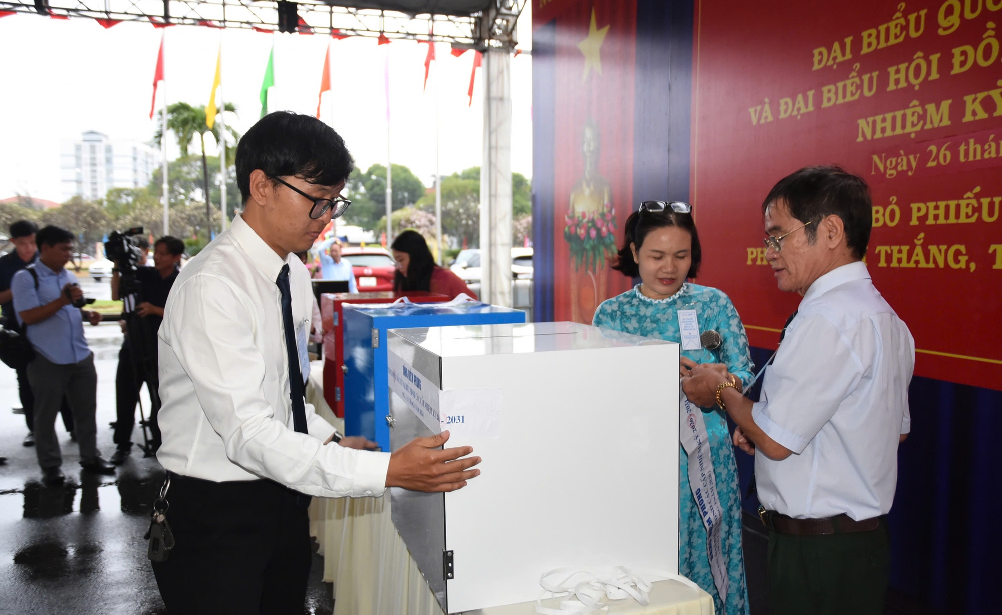 Bầu cử sớm TPHCM 2026: Khai mạc th&agrave;nh c&ocirc;ng tại 4 khu vực bỏ phiếu - Ảnh 9.