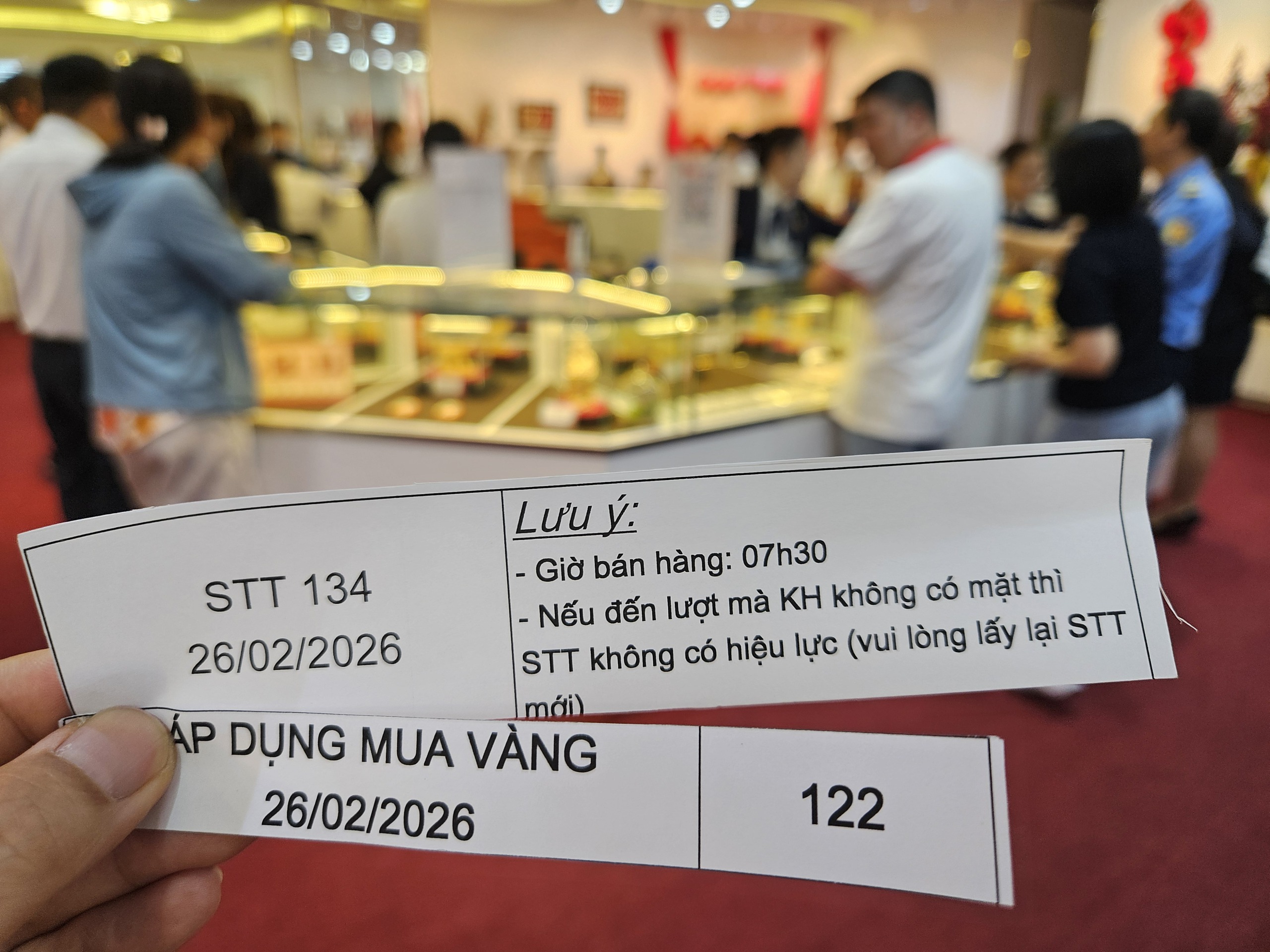 Gi&aacute; bạc h&ocirc;m nay 26 - 2: Kh&aacute;ch h&agrave;ng xếp h&agrave;ng mua bạc Thần T&agrave;i tăng mạnh - Ảnh 9.