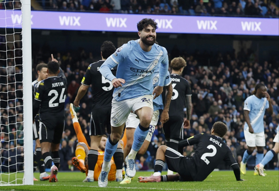 "Cạm bẫy" Elland Road chờ Man City - Ảnh 1.