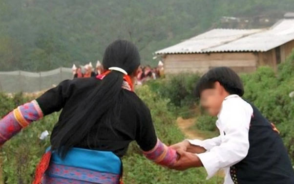 - Ảnh 1. - Ảnh 1.