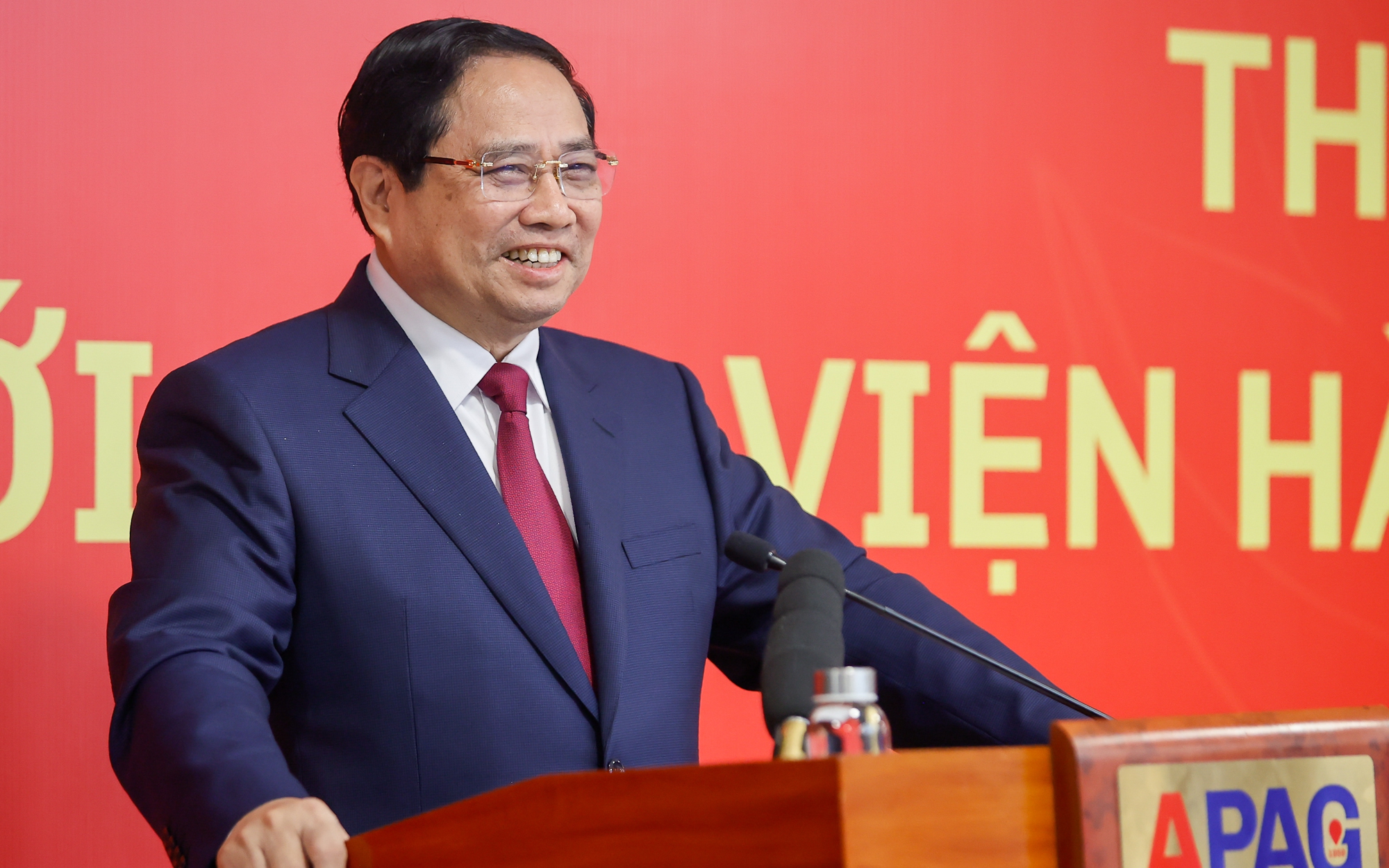 Bố tr&iacute; c&aacute;n bộ "đ&uacute;ng người, đ&uacute;ng việc, đ&uacute;ng địa b&agrave;n" - Ảnh 3.