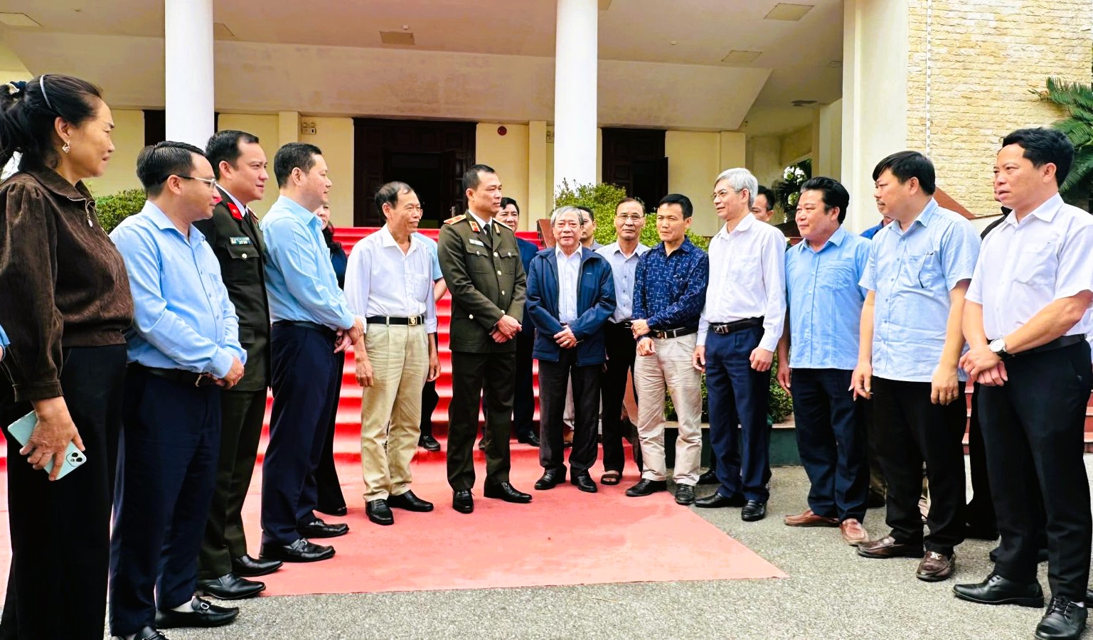 Ứng viên đại biểu HĐND tỉnh - Thiếu tướng Tô Anh Dũng: Kiên quyết đấu tranh với các loạt tội phạm - Ảnh 3.