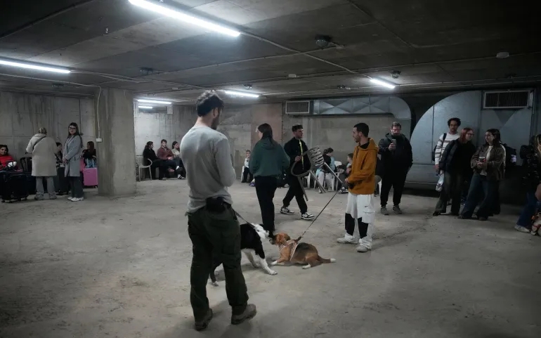 Việt Nam lên tiếng về tình hình leo thang căng thẳng tại Trung Đông - Ảnh 2.