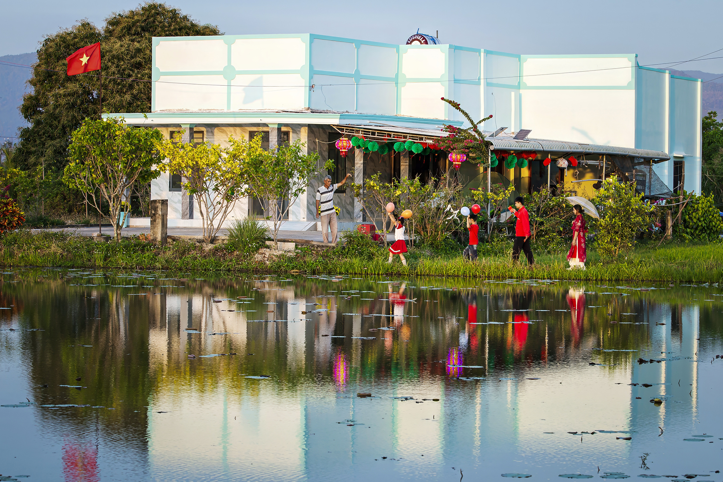 Cuộc thi ảnh Thi&ecirc;ng li&ecirc;ng cờ Tổ quốc v&agrave; vẻ đẹp Ng&agrave;y hội m&ugrave;a xu&acirc;n 2026 - Ảnh 4.