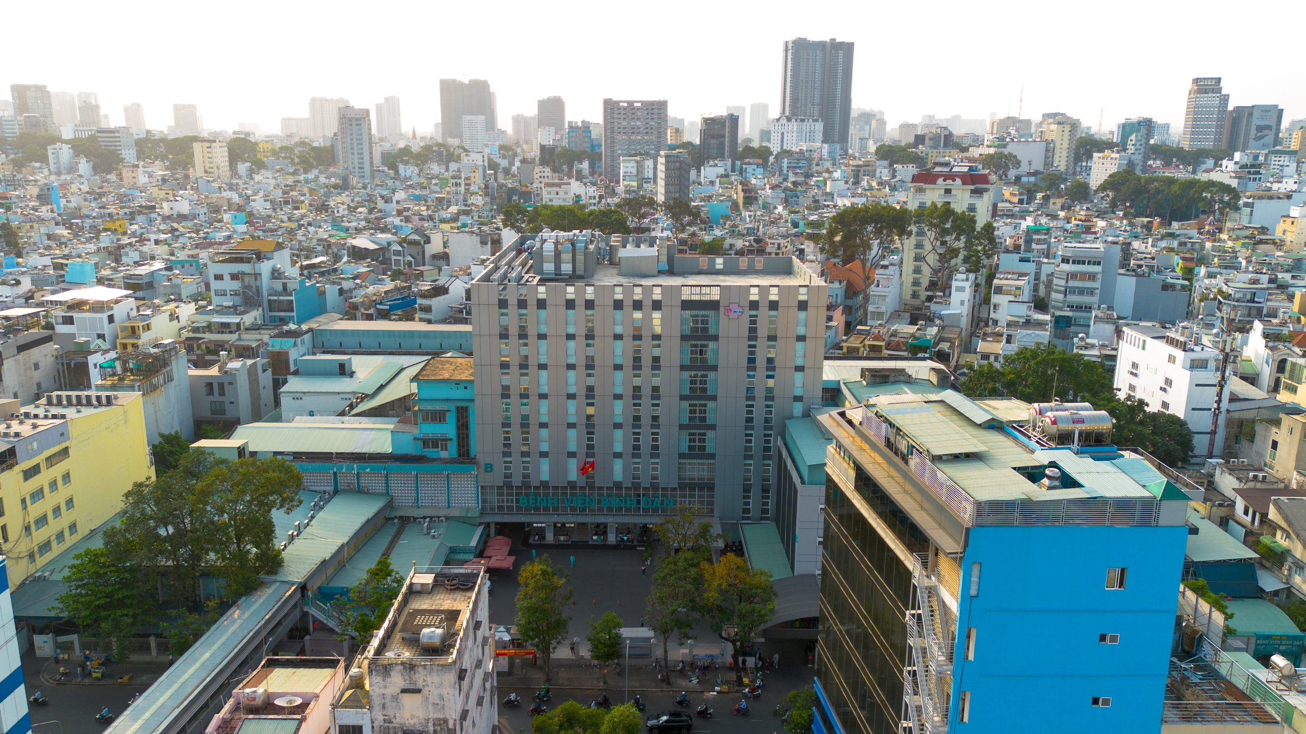 Bệnh viện Bình Dân TPHCM: Đưa vào sử dụng tòa nhà hiện đai 340 tỉ đồng - Ảnh 1.