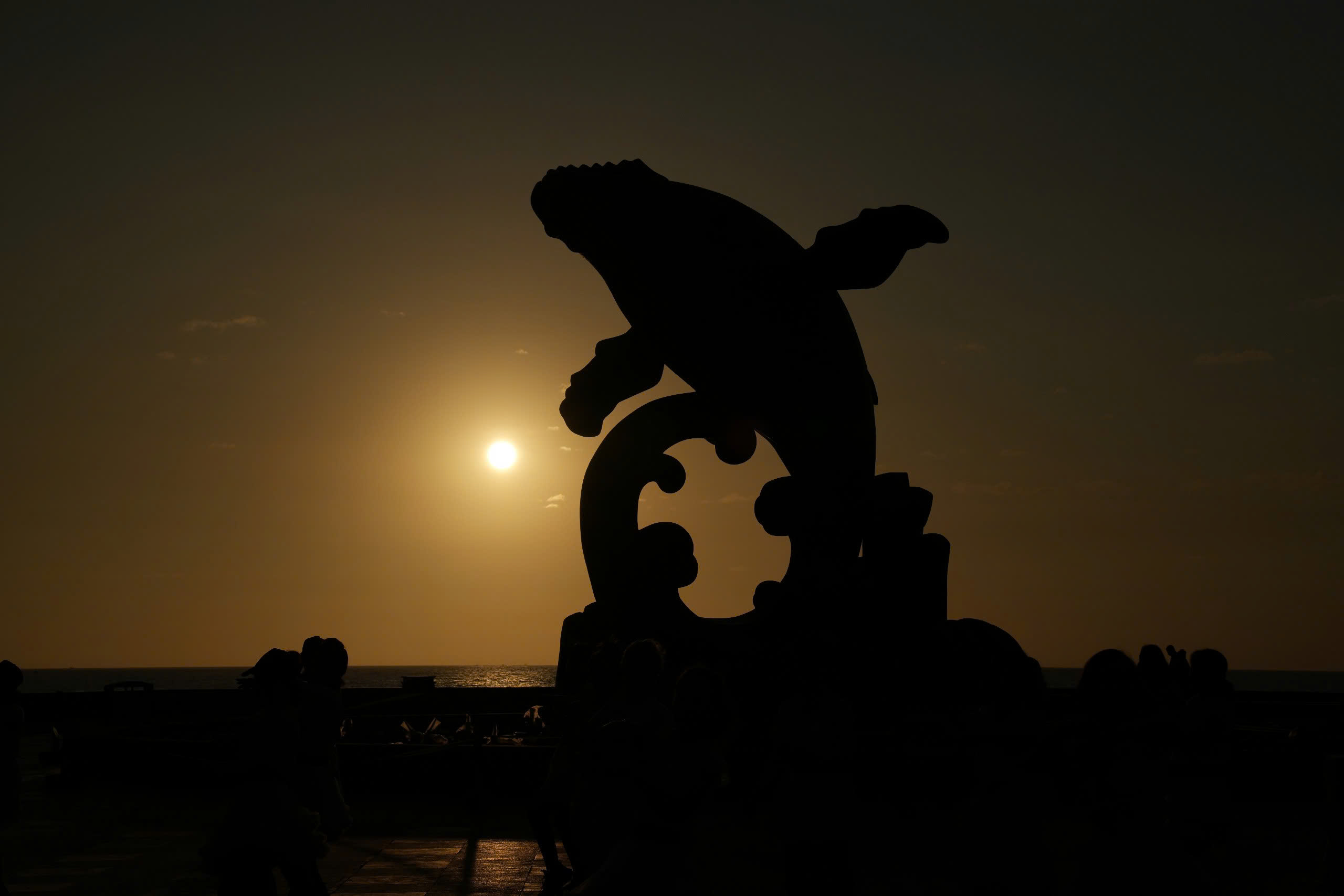 Tượng cá Ông bằng đồng nặng gần 50 tấn trở thành điểm nhấn mới ở Vũng Tàu - Ảnh 2.