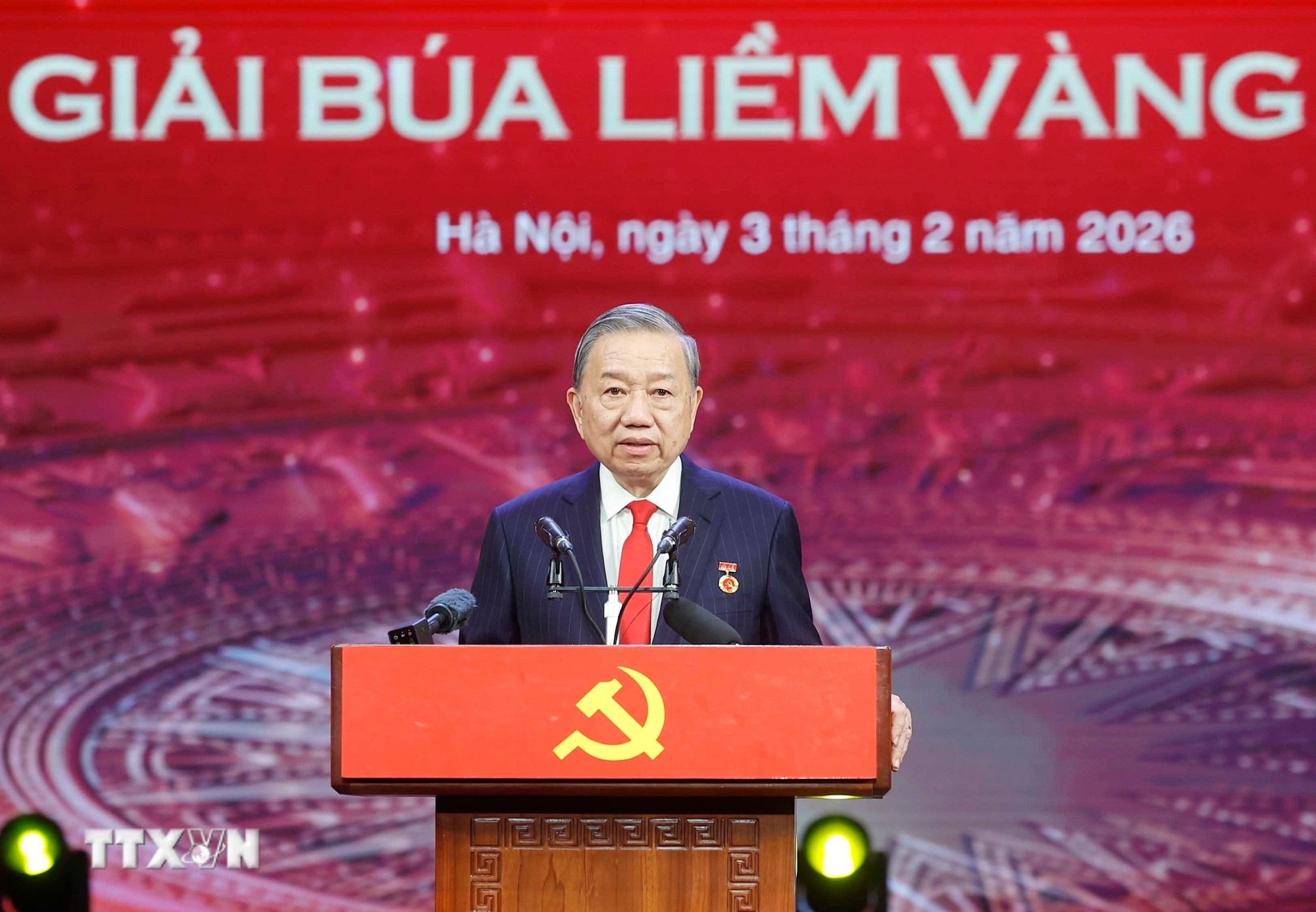 Tổng B&iacute; thư T&ocirc; L&acirc;m dự Lễ tuy&ecirc;n dương B&iacute; thư chi bộ xuất sắc v&agrave; trao giải B&uacute;a liềm v&agrave;ng - Ảnh 1.