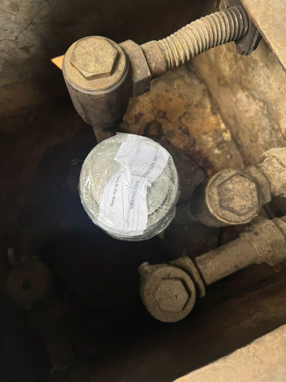 Hình ảnh Công an TPHCM niêm phong bên trong "tập đoàn" xăng giả - Ảnh 12.