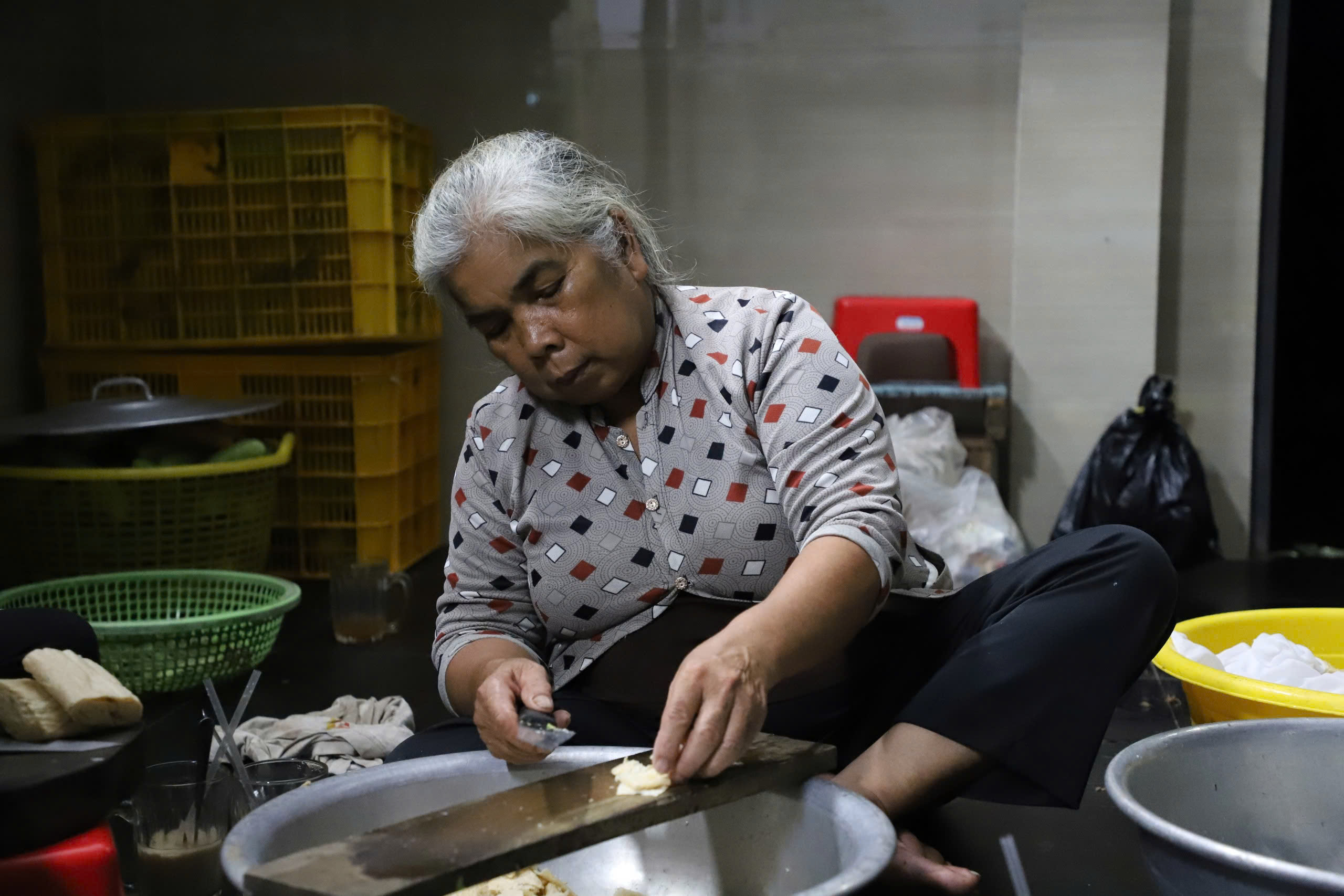 Vợ chồng Cần Thơ thắp lửa bếp ăn 0 đồng cho bệnh nhân nghèo - Ảnh 2. Vợ chồng Cần Thơ thắp lửa bếp ăn 0 đồng cho bệnh nhân nghèo - Ảnh 2.