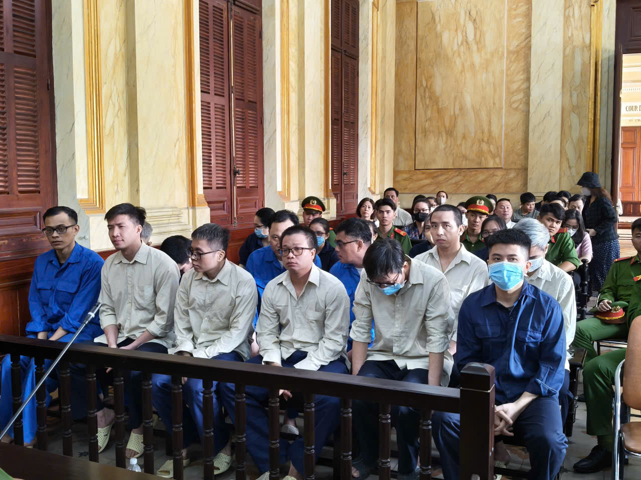 Bột đạm động vật nhiễm dịch tả lợn Ch&acirc;u Phi "tuồn" v&agrave;o thị trường trong nước: C&aacute;n bộ th&uacute; y tiếp tay ra sao? - Ảnh 1.