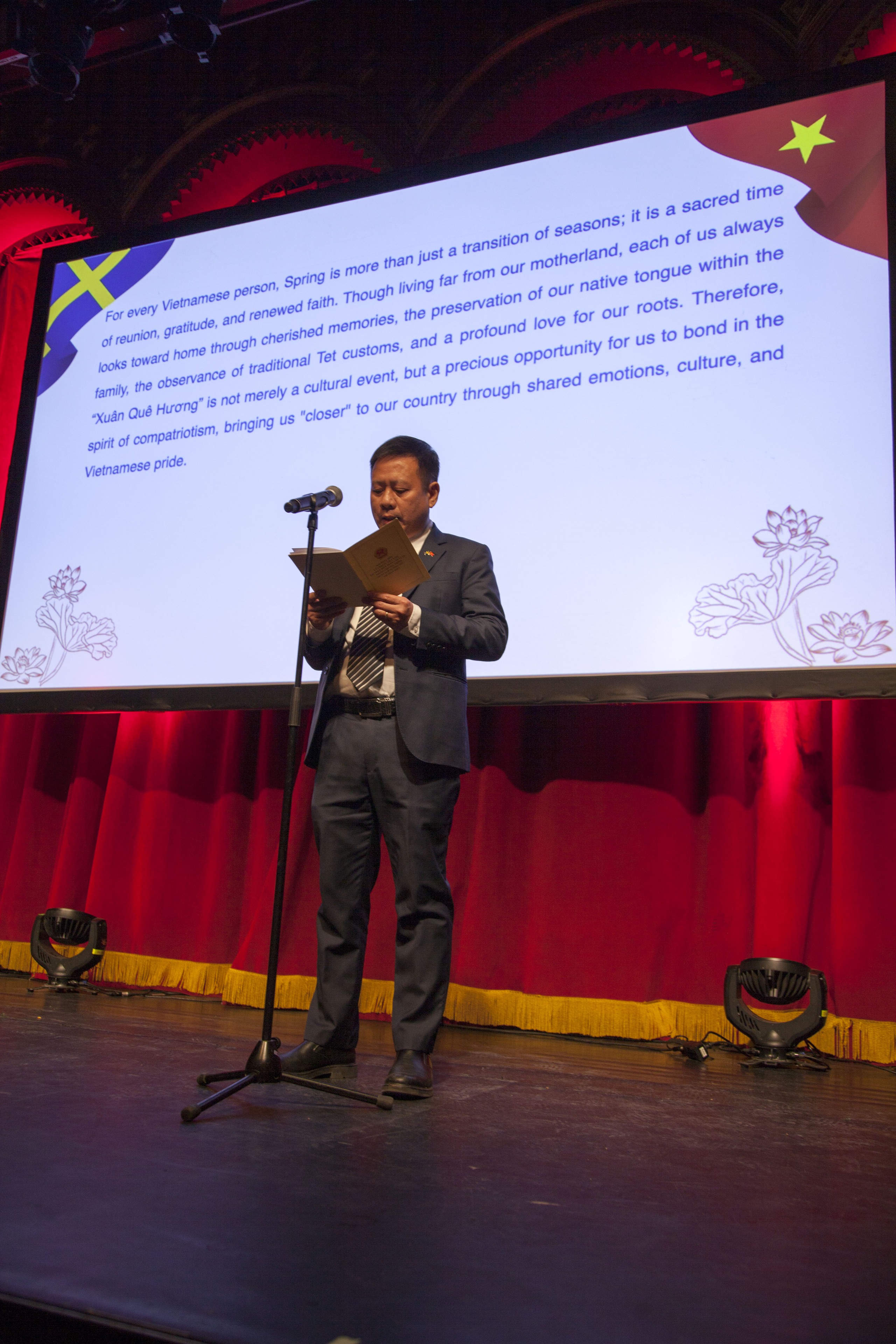 Lần đầu ti&ecirc;n tổ chức Xu&acirc;n Qu&ecirc; Hương tại Malm&ouml;, Thụy Điển - Ảnh 2.