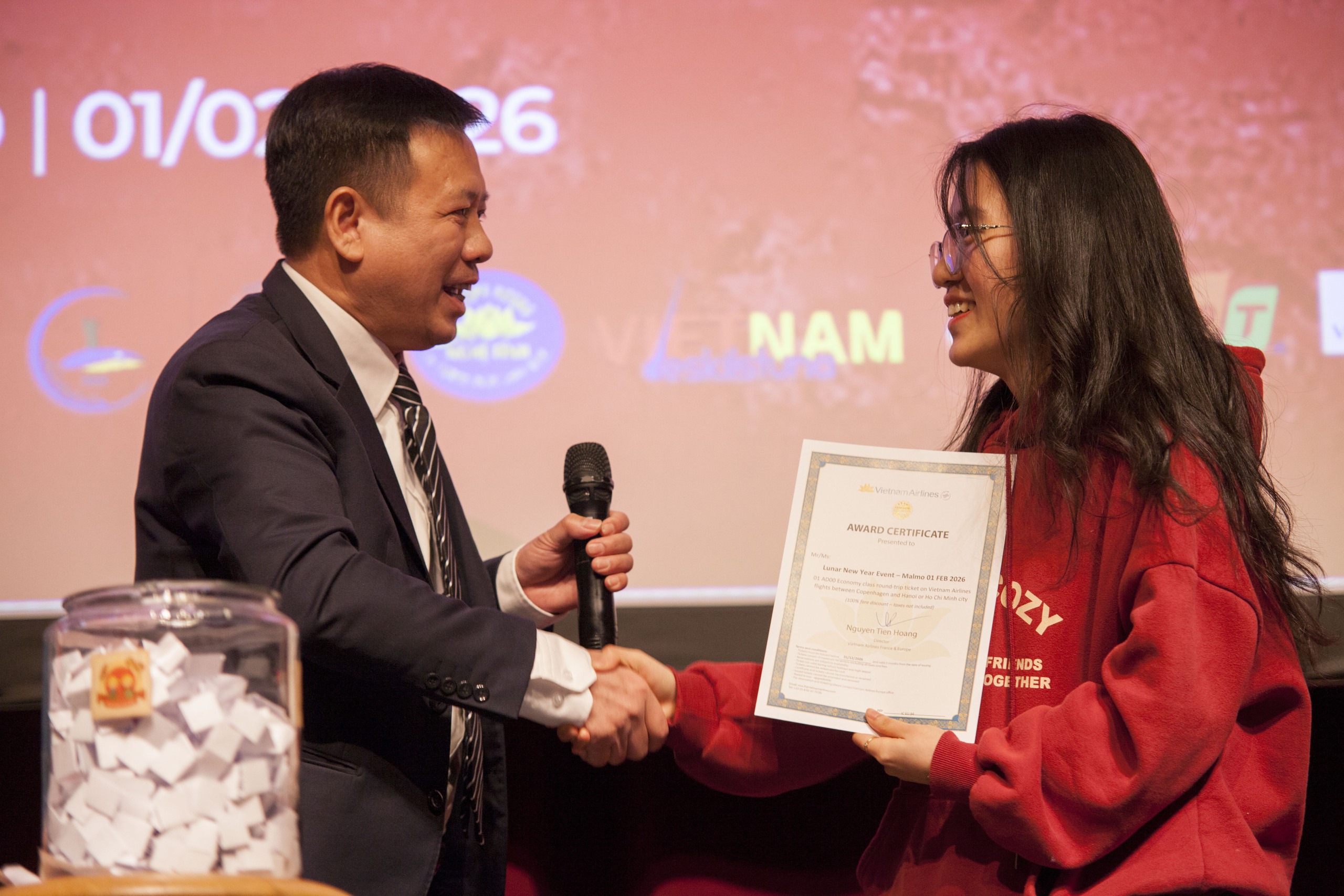 Lần đầu ti&ecirc;n tổ chức Xu&acirc;n Qu&ecirc; Hương tại Malm&ouml;, Thụy Điển - Ảnh 7.