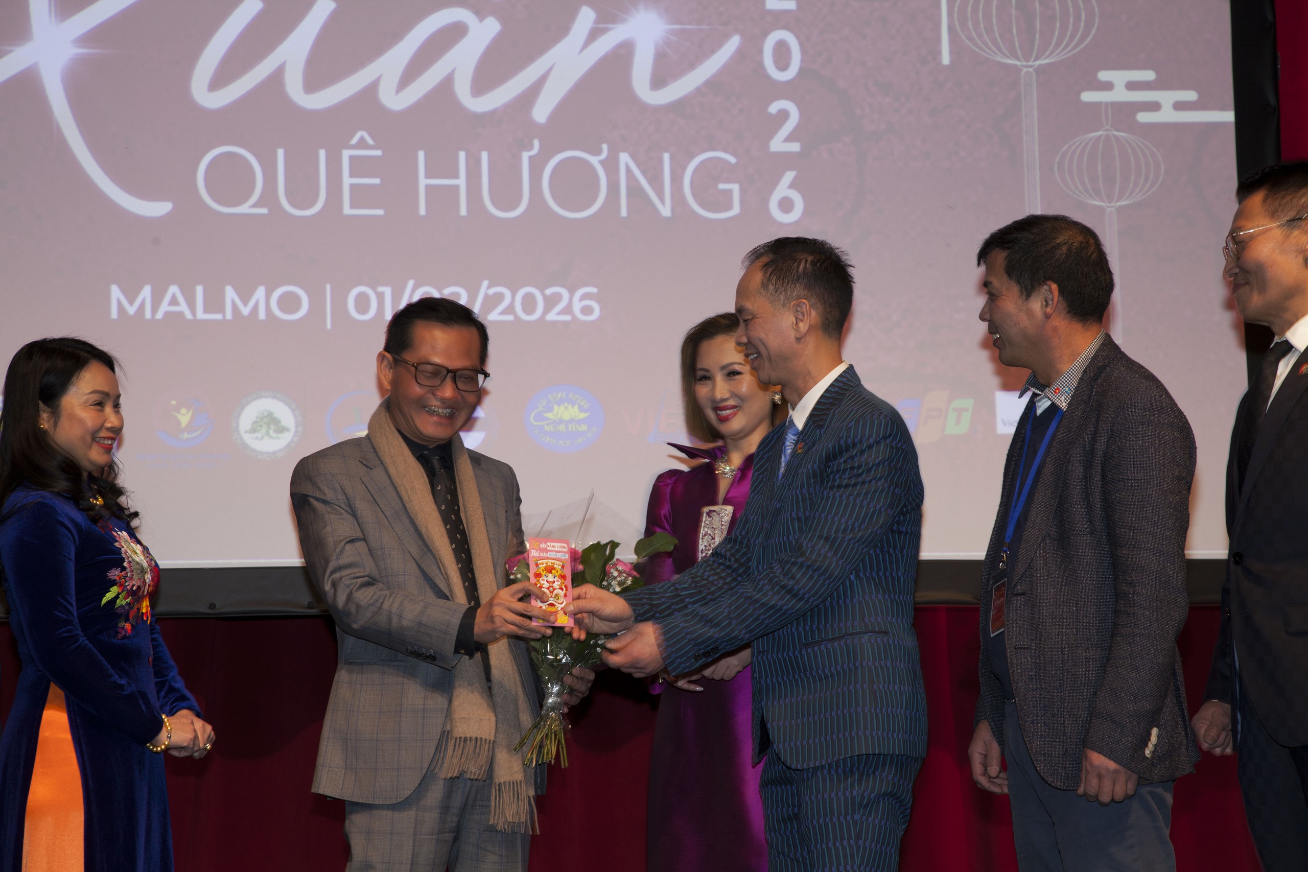 Lần đầu ti&ecirc;n tổ chức Xu&acirc;n Qu&ecirc; Hương tại Malm&ouml;, Thụy Điển - Ảnh 9.