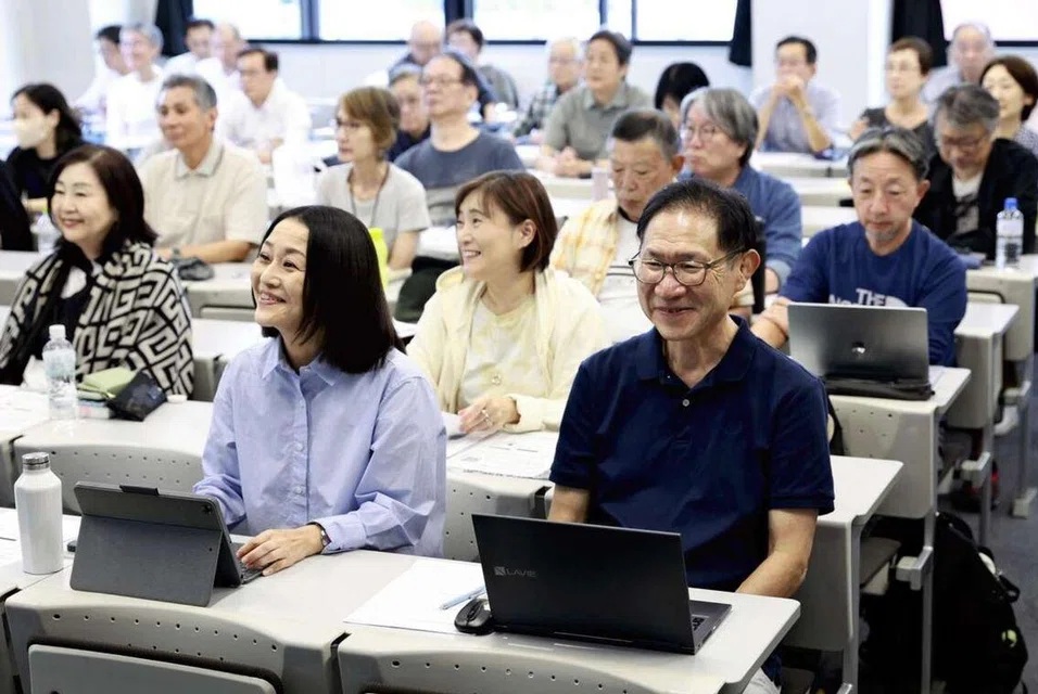Độc đáo khóa học cho người cao tuổi ở Nhật Bản - Ảnh 1. Độc đáo khóa học cho người cao tuổi ở Nhật Bản - Ảnh 1.