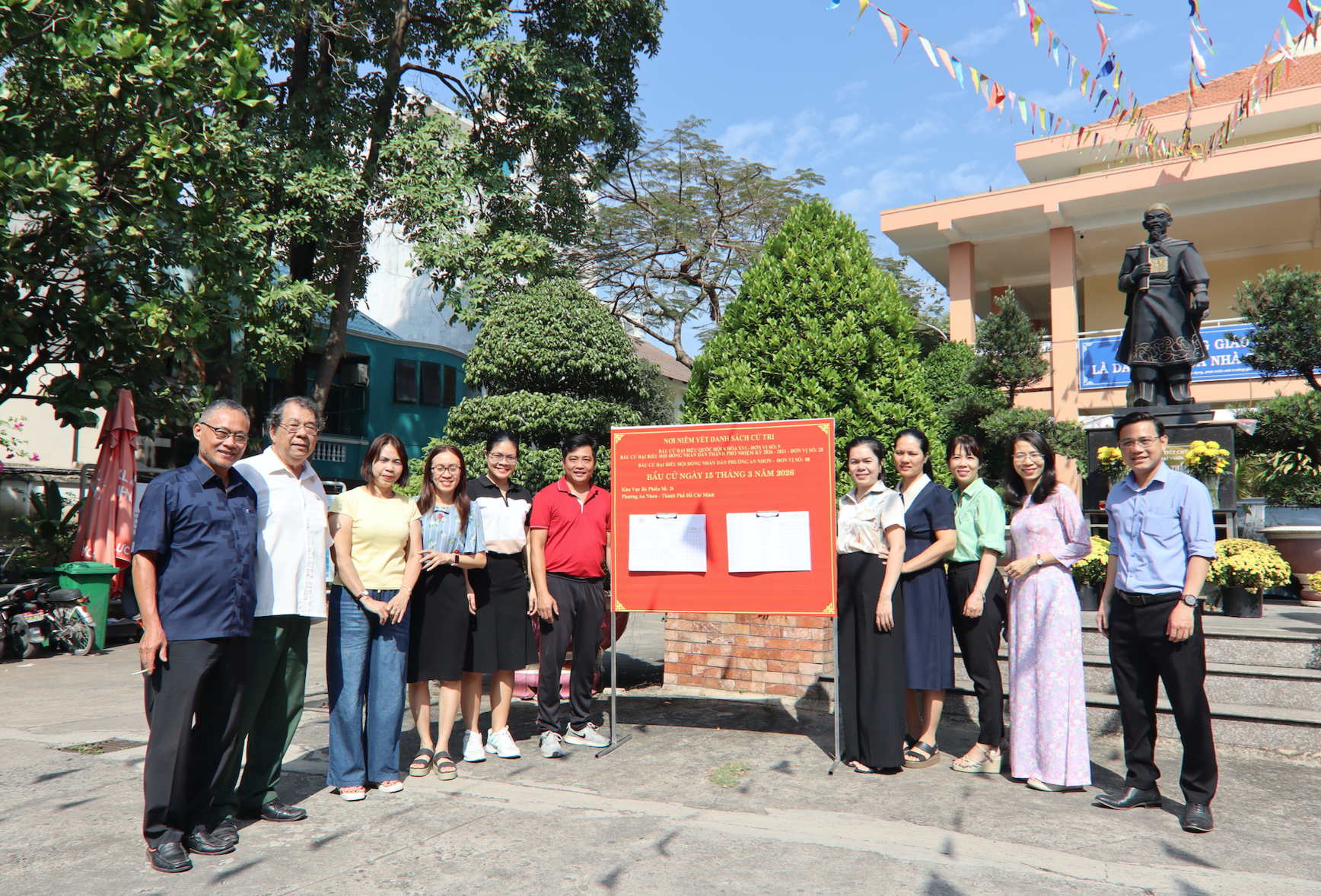 Phường An Nhơn công khai danh sách cử tri, sẵn sàng cho ngày hội bầu cử - Ảnh 3.