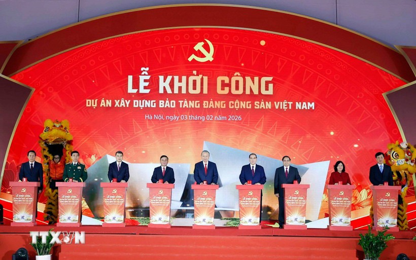 Trao Huy hiệu 45 năm tuổi Đảng tặng Tổng Bí thư Tô Lâm - Ảnh 2.