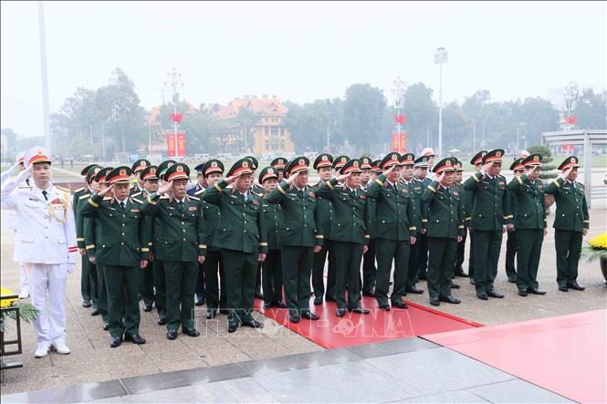 L&atilde;nh đạo Đảng , Nh&agrave; nước viếng Chủ tịch Hồ Ch&iacute; Minh kỷ niệm 96 năm Ng&agrave;y th&agrave;nh lập Đảng - Ảnh 4.