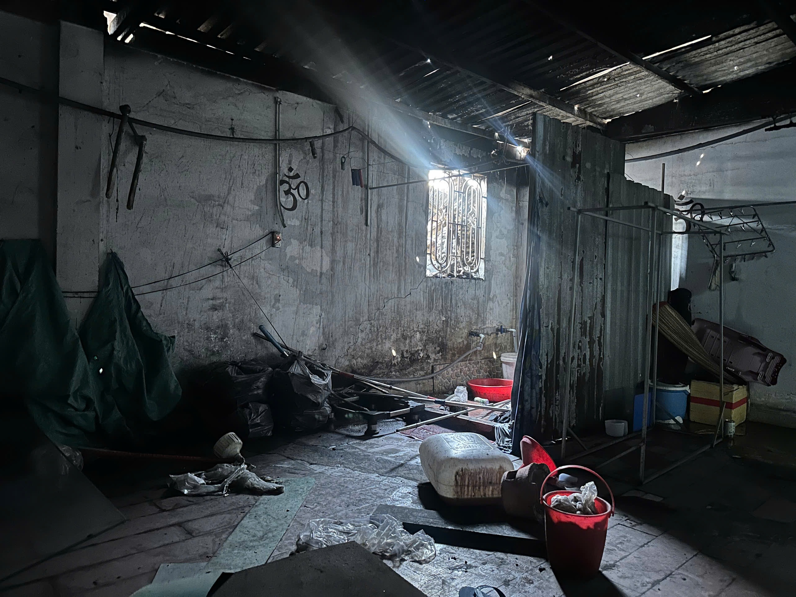 Cháy nhà dân ở TPHCM: Nguyên nhân và thiệt hại trong vụ Hỏa hoạn sáng 4 - 2 - Ảnh 1.