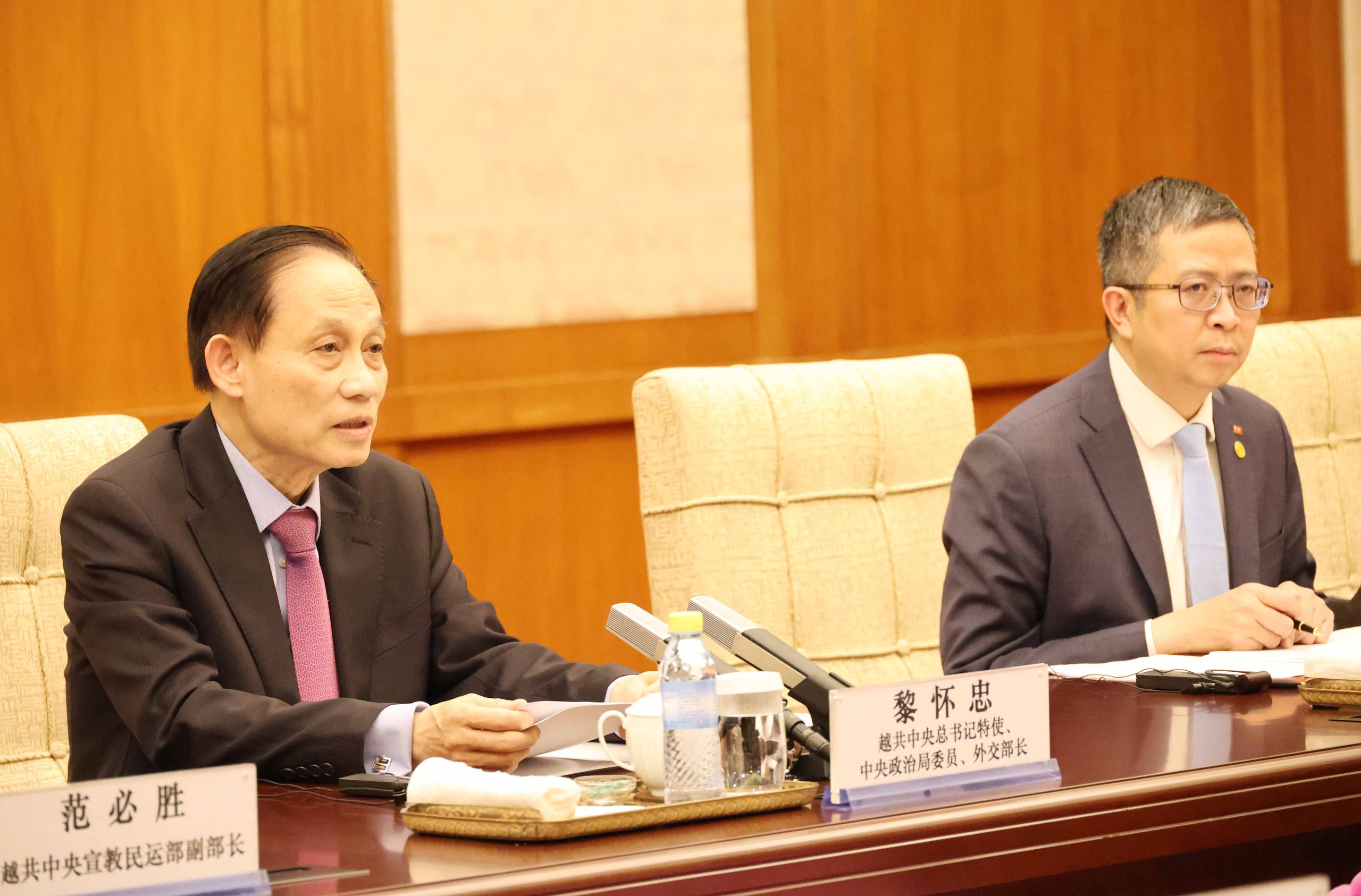 Đặc Phái viên của Tổng Bí thư hội đàm với Bộ trưởng Ngoại giao Trung Quốc - Ảnh 3.