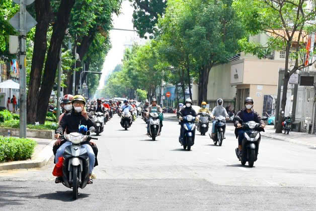 Dự b&aacute;o thời tiết h&ocirc;m nay, 4-2: TPHCM v&agrave; Nam Bộ tăng nhiệt, tia UV cao - Ảnh 1.