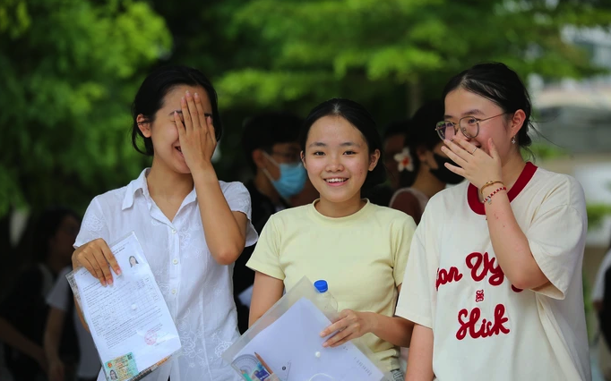 Kh&ocirc;ng c&ocirc;ng bố đề thi minh họa tốt nghiệp, học sinh bắt đầu căng thẳng - Ảnh 2.
