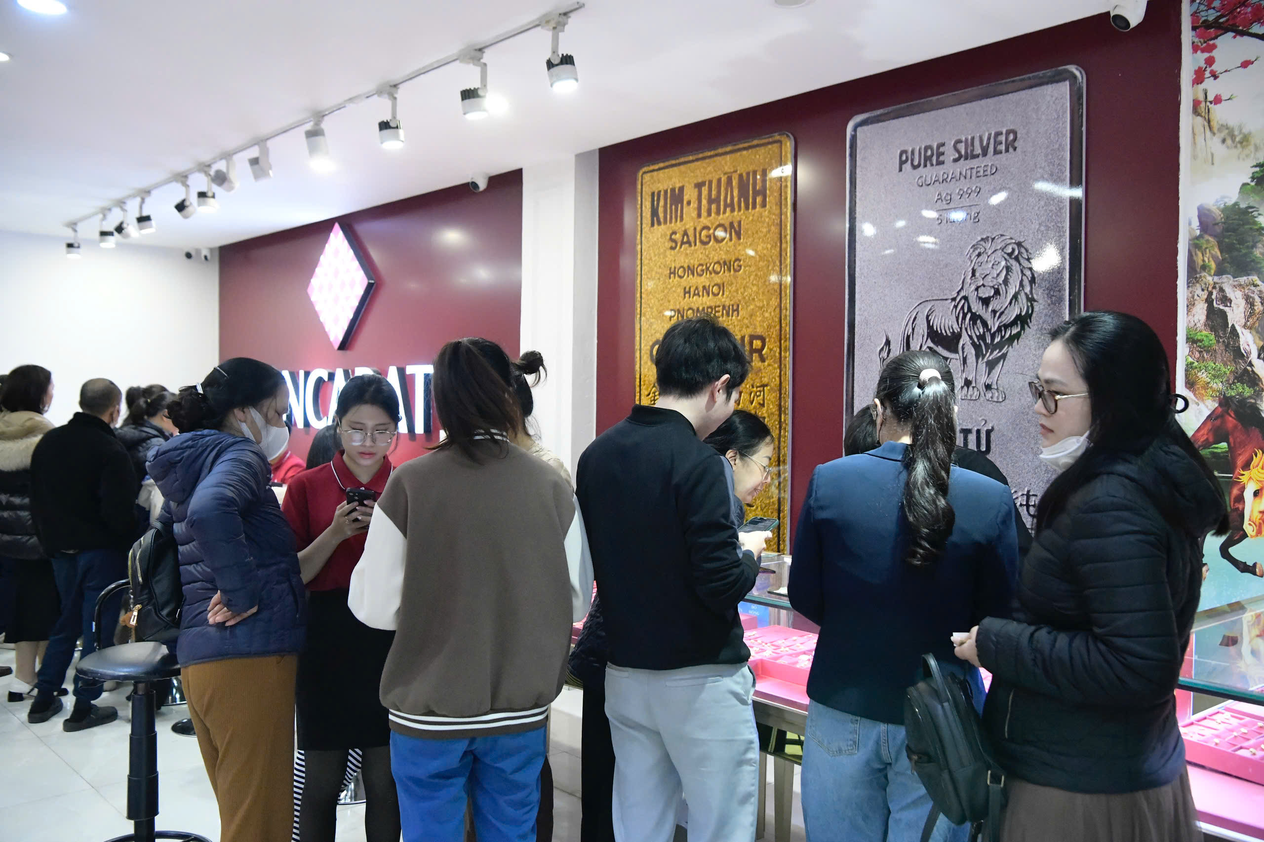 C&uacute; sập lịch sử của gi&aacute; bạc do đ&acirc;u? - Ảnh 5.