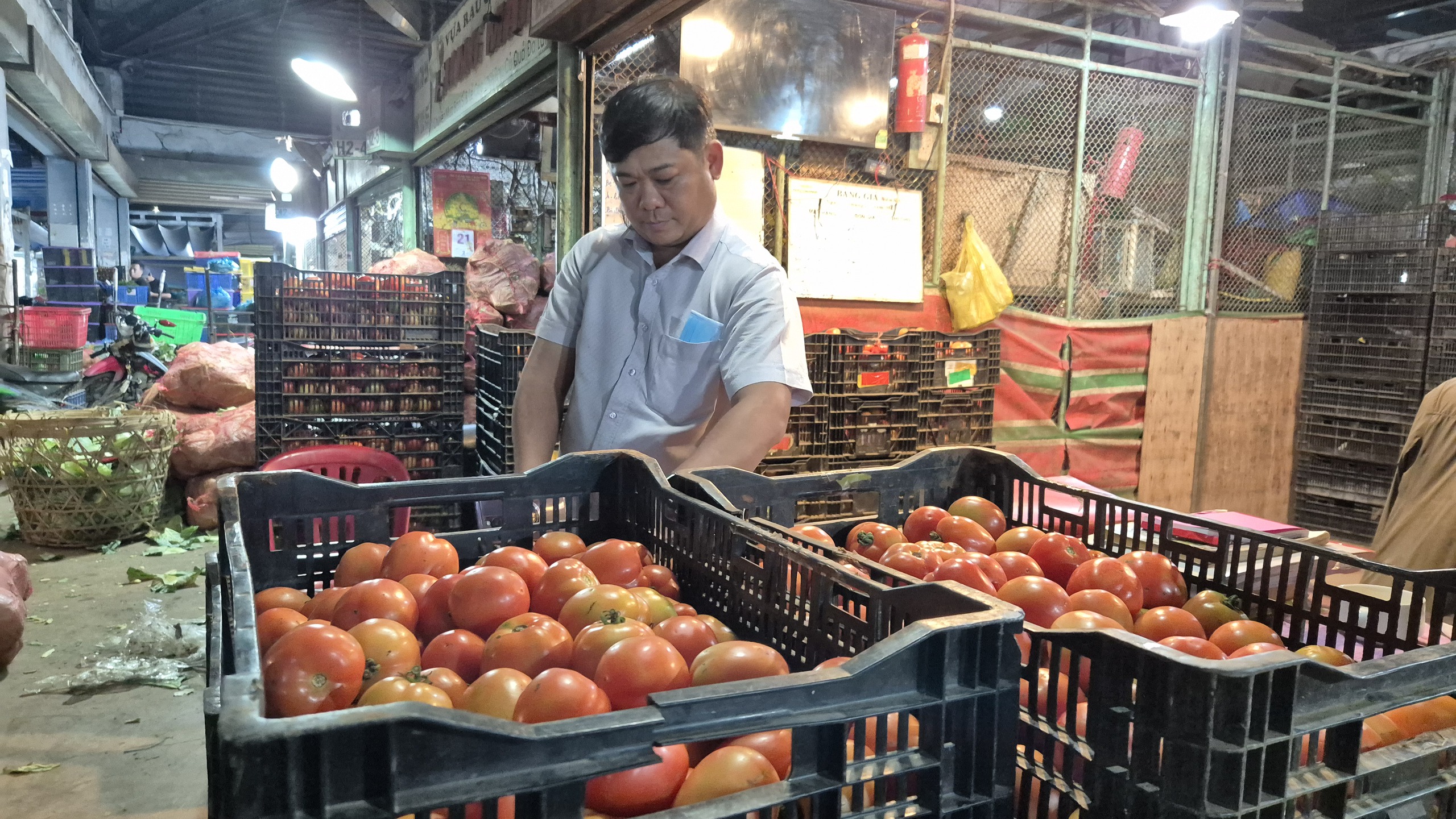 Hộ kinh doanh phải có tài khoản chính chủ: Những nút thắt cần gỡ - Ảnh 1.