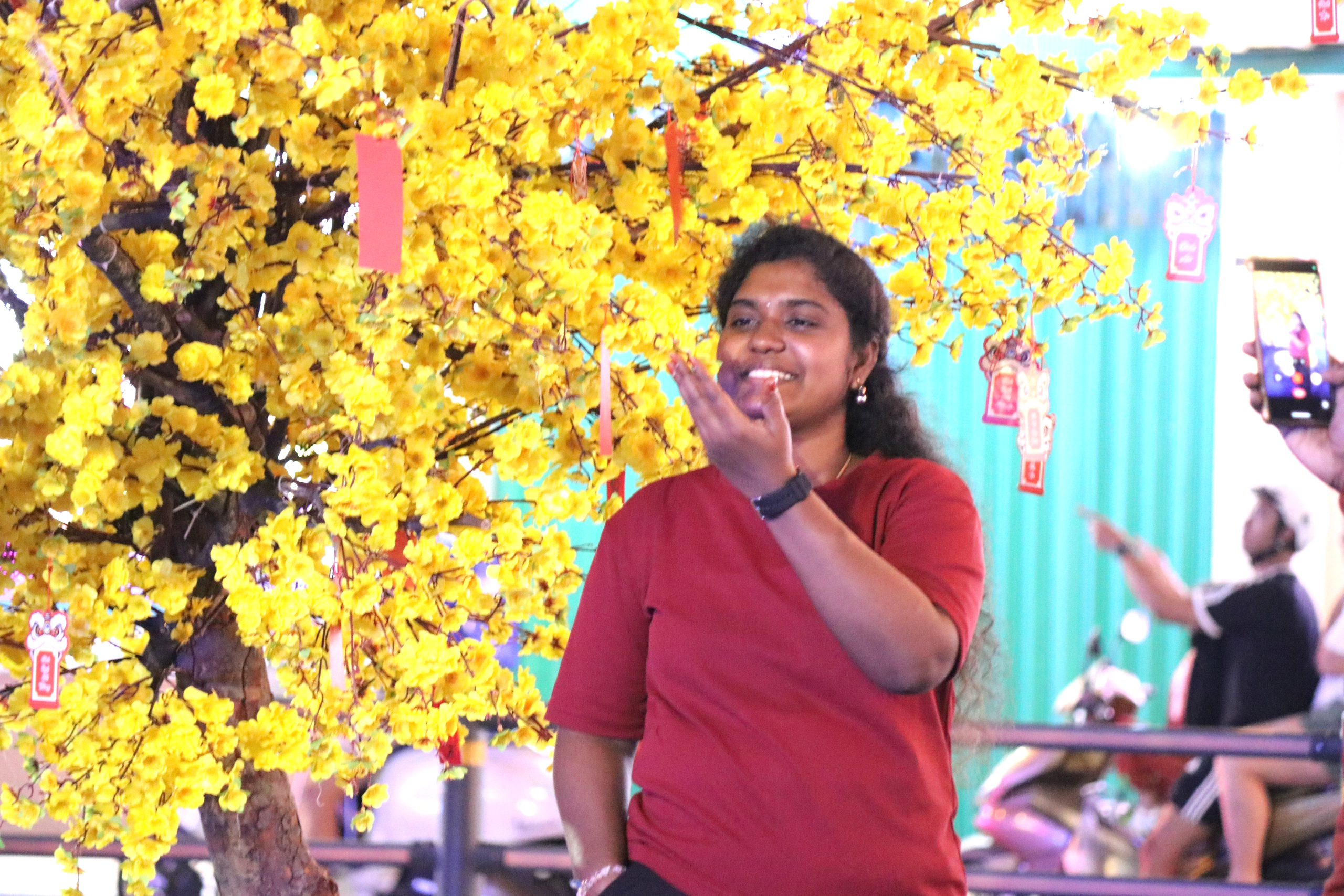 Nhiều c&ocirc;ng tr&igrave;nh chỉnh trang đ&ocirc; thị bắt đầu mở cửa, TPHCM tr&agrave;n ngập sắc xu&acirc;n - Ảnh 13.