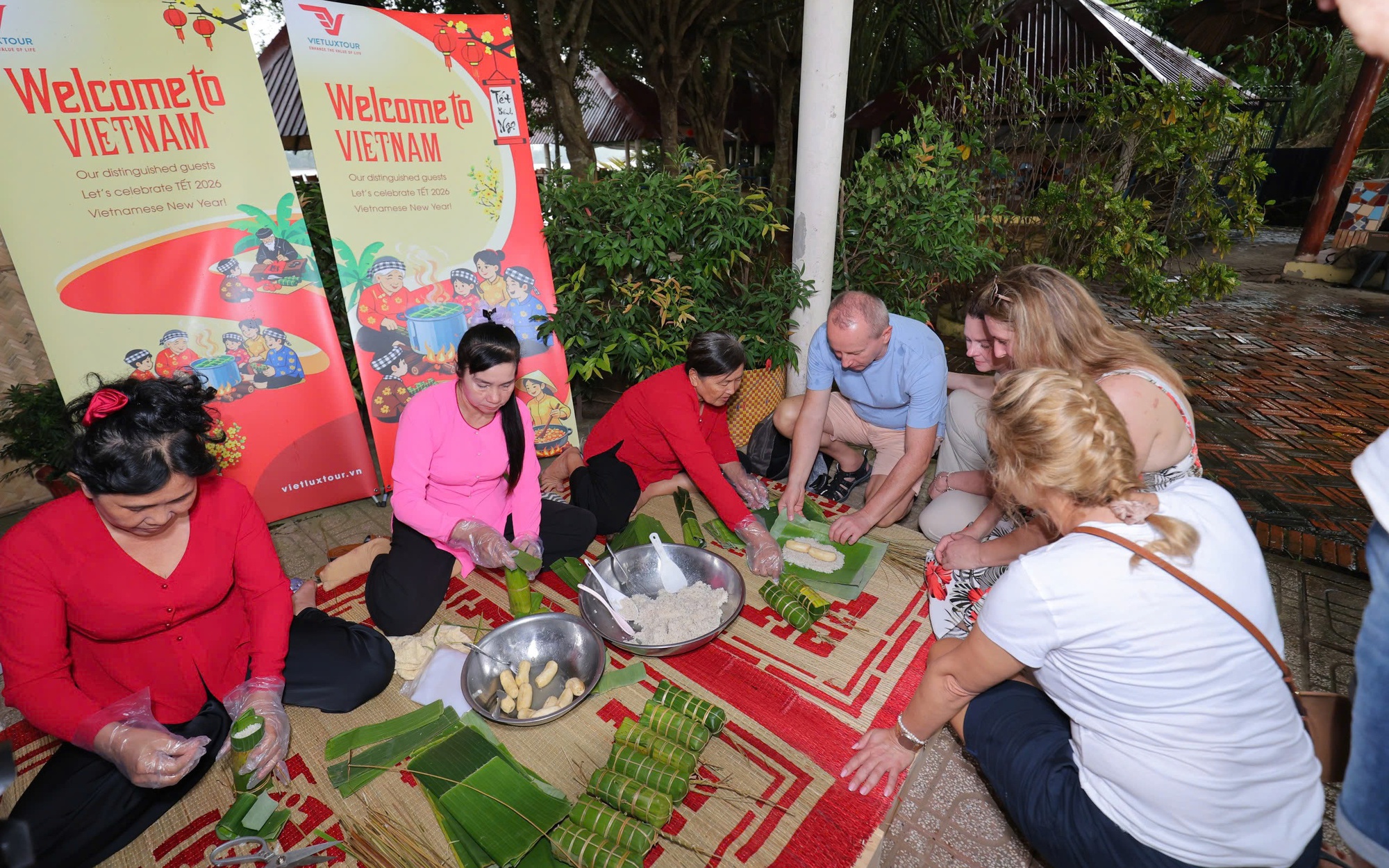 Y&ecirc;n t&acirc;m mua sắm h&agrave;ng h&oacute;a Tết 2026 tại TP HCM với gi&aacute; cả hợp l&yacute; v&agrave; chất lượng tốt - Ảnh 1.