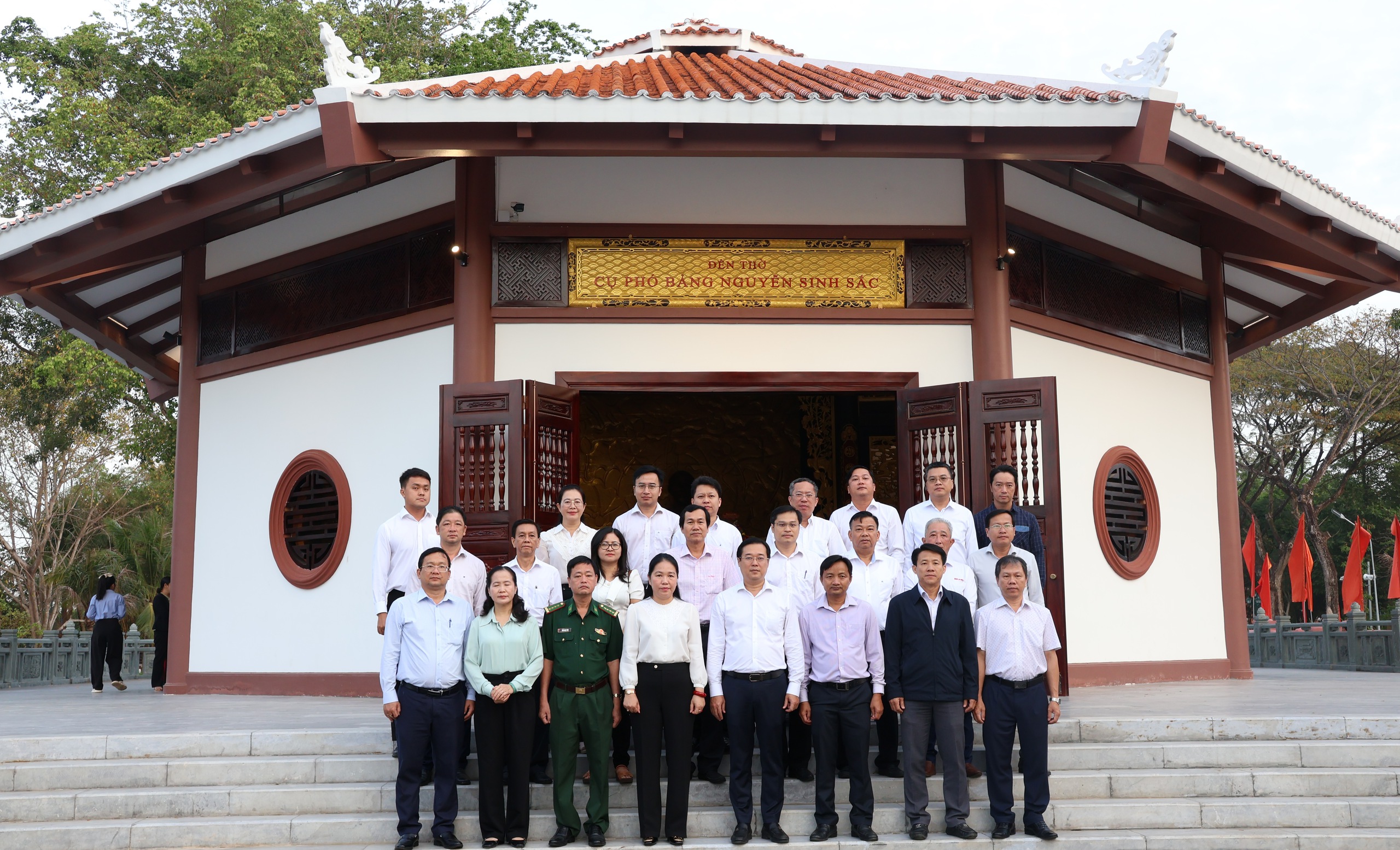 Ph&oacute; B&iacute; thư Thường trực Th&agrave;nh ủy TPHCM L&ecirc; Quốc Phong thăm, tặng qu&agrave; tại Đồng Th&aacute;p - Ảnh 13.