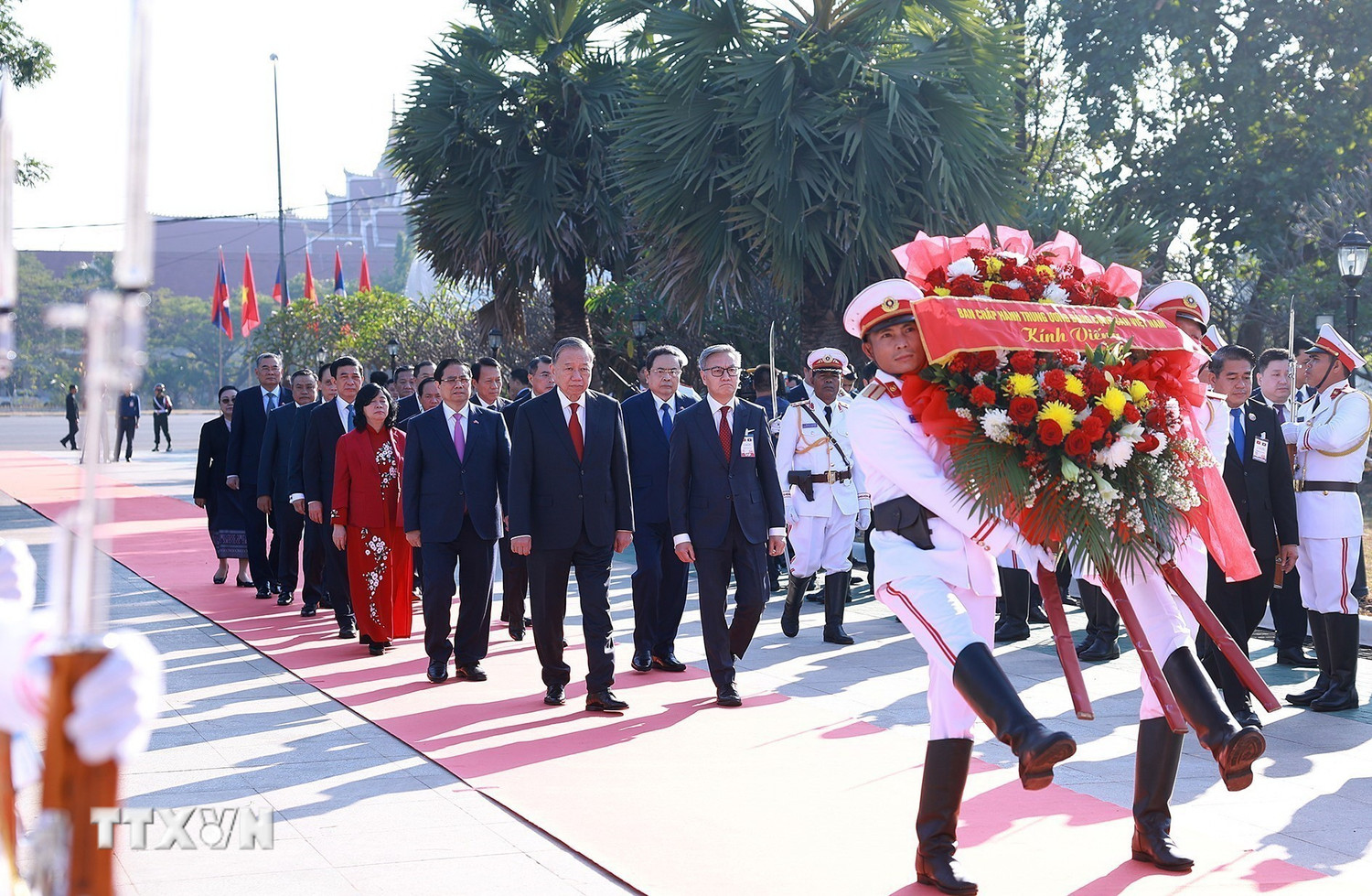 Lễ đ&oacute;n trọng thể Tổng B&iacute; thư T&ocirc; L&acirc;m tại thủ đ&ocirc; Vientiane của CHDCND L&agrave;o - Ảnh 6.