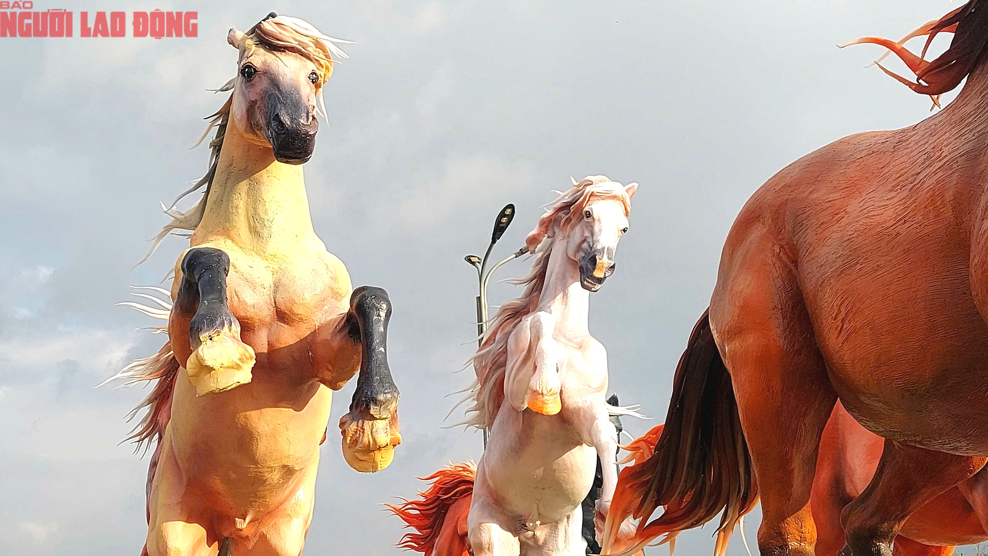 Linh vật ngựa độc đ&aacute;o ở Quảng Trị do nghệ nh&acirc;n Đinh Văn T&acirc;m chế t&aacute;c - Ảnh 14.