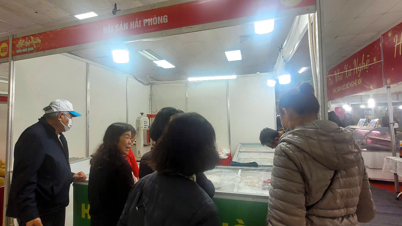 Đặc sản 3 miền Nổi bật Tại hội chợ Tết 2026 ở Hà Nội - Ảnh 2.