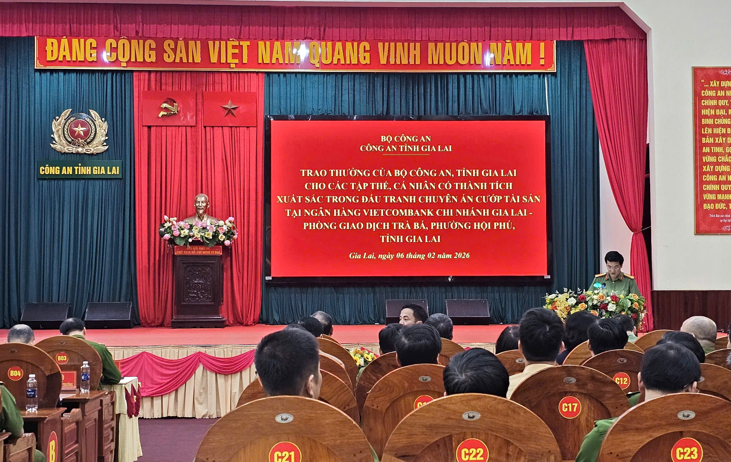 Hành trình trốn chạy của 2 tên cướp ngân hàng tại Gia Lai - Ảnh 1.