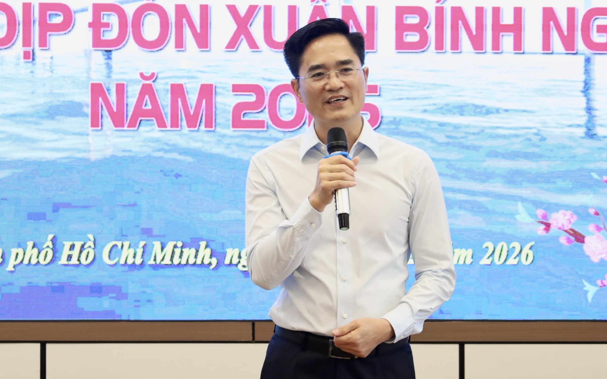 TPHCM thi c&ocirc;ng xuy&ecirc;n Tết để kịp tăng trưởng 2 con số - Ảnh 2.