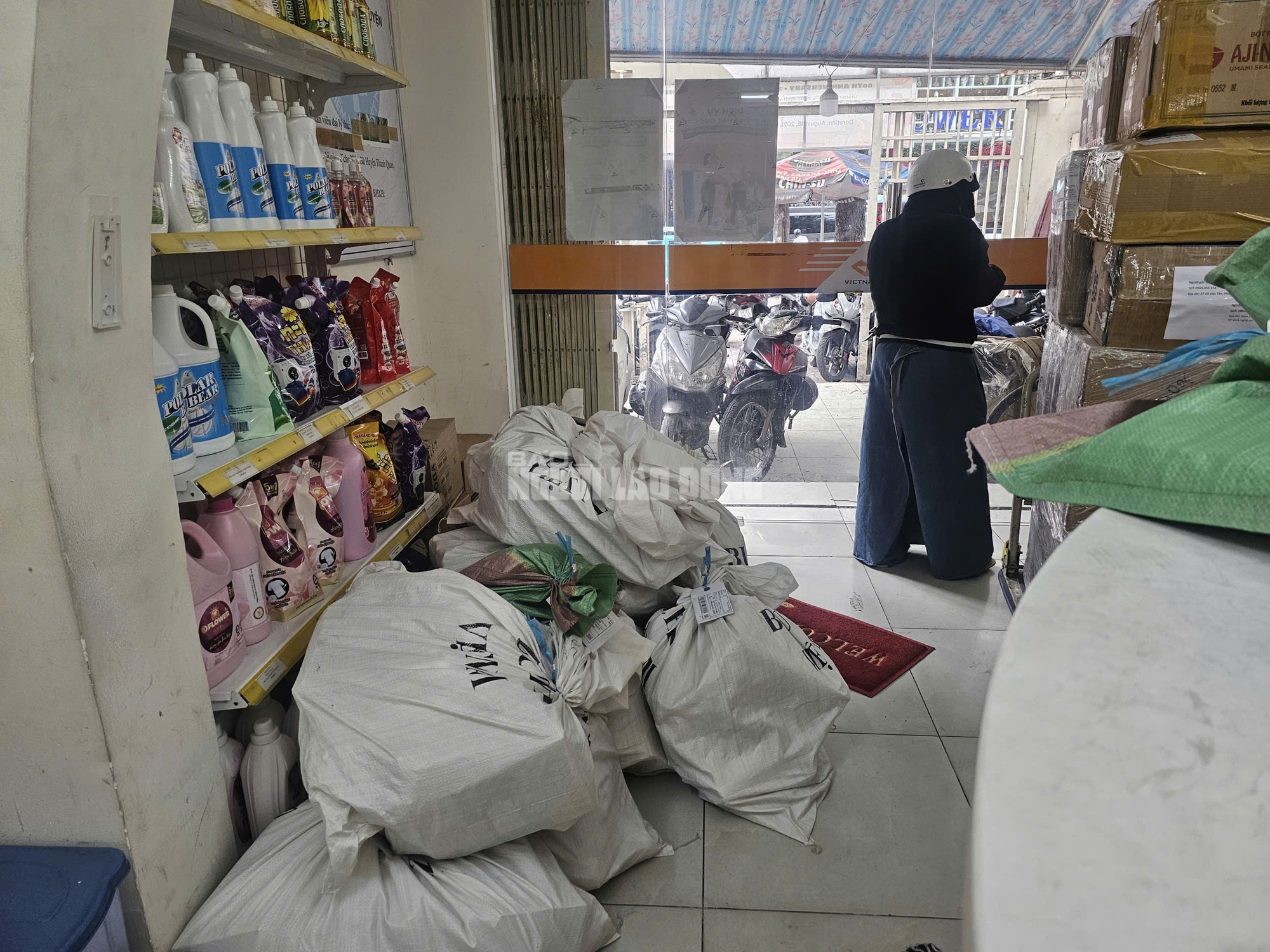 Những lưu &yacute; quan trọng khi mua h&agrave;ng online v&agrave; gửi chuyển ph&aacute;t nhanh Tết 2026 - Ảnh 4.