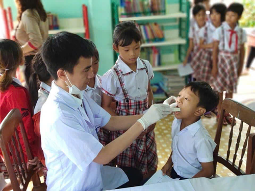 H&agrave;nh tr&igrave;nh t&igrave;m lại những nụ cười bị bỏ qu&ecirc;n - Ảnh 2.