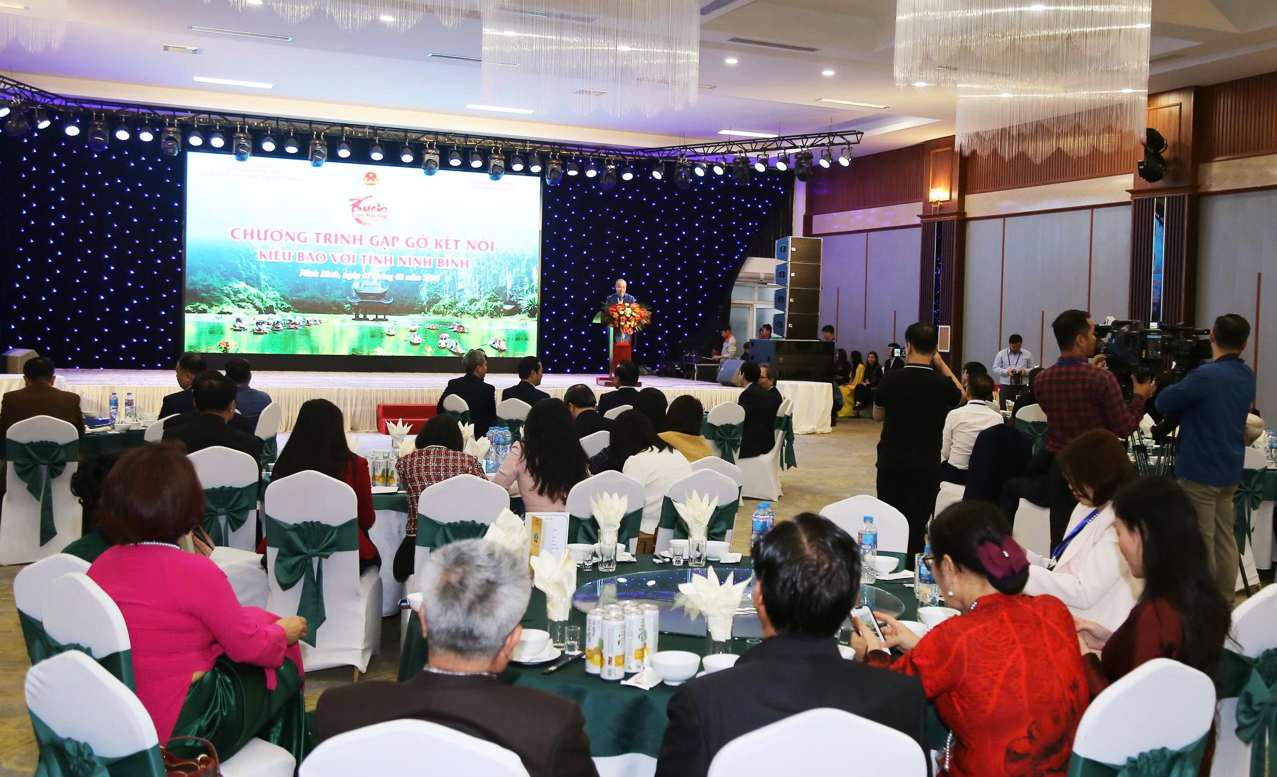 Kiều b&agrave;o ti&ecirc;u biểu từ 32 quốc gia kết nối với tỉnh Ninh B&igrave;nh - Ảnh 2.