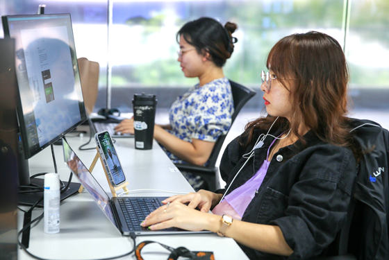 X&acirc;y dựng kh&ocirc;ng gian mạng an to&agrave;n, l&agrave;nh mạnh - Ảnh 1.