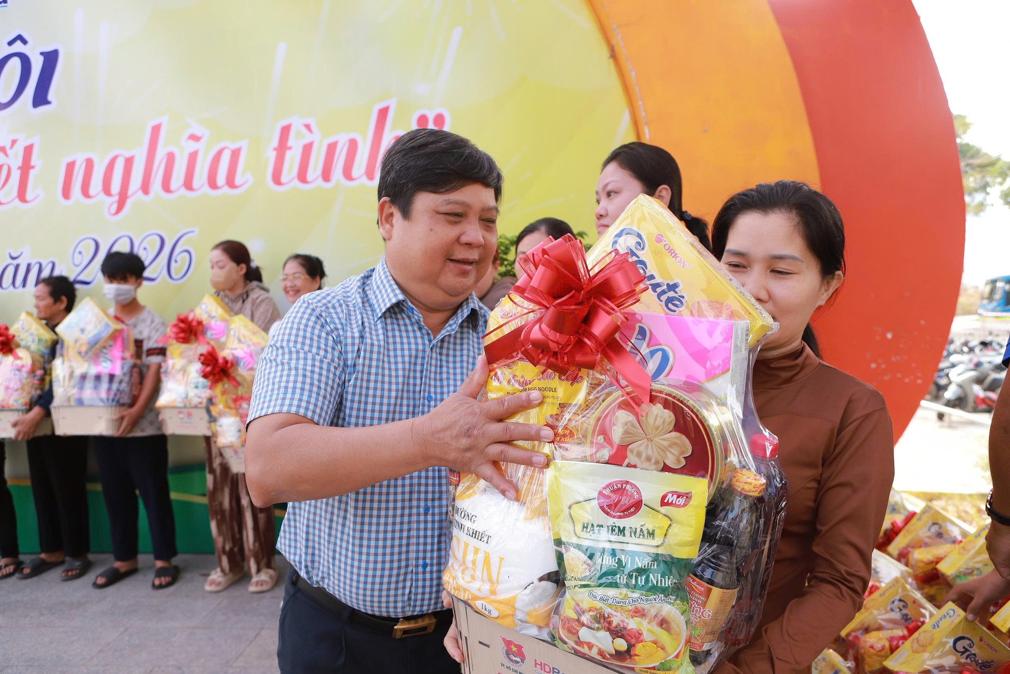 Trao quà Tết cho người nghèo tại phường Bình Dương: 750 Phần quà ý nghĩa năm 2026 - Ảnh 2.