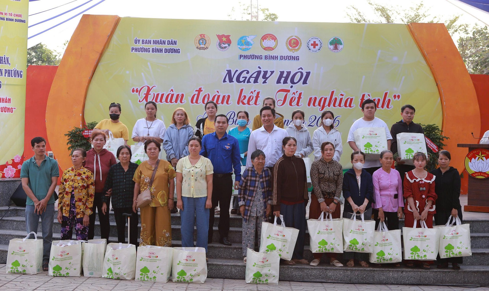 Trao quà Tết cho người nghèo tại phường Bình Dương: 750 Phần quà ý nghĩa năm 2026 - Ảnh 10.