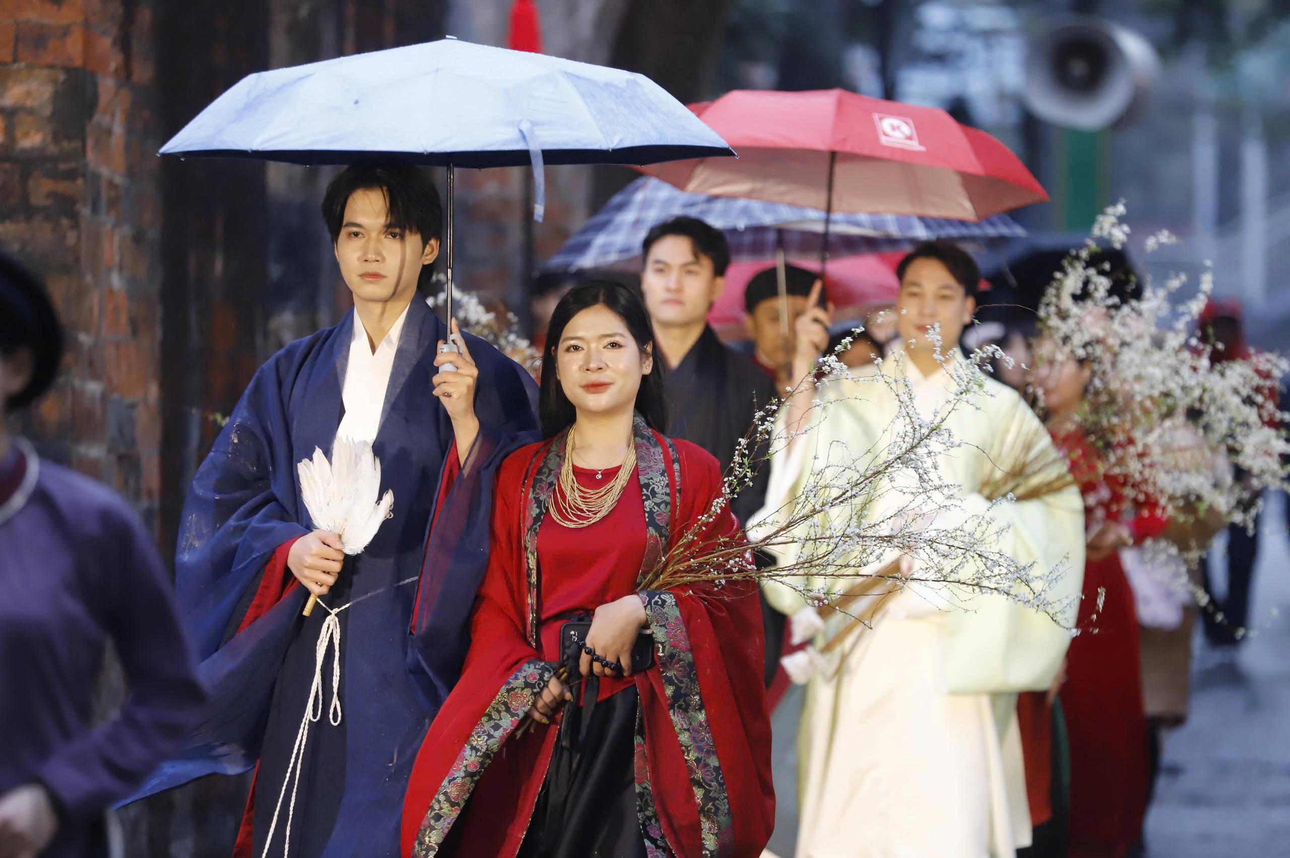 Lễ Mở cửa &Ocirc; Quan Chưởng đ&aacute;nh thức k&yacute; ức Thăng Long xưa 2026 - Ảnh 8.