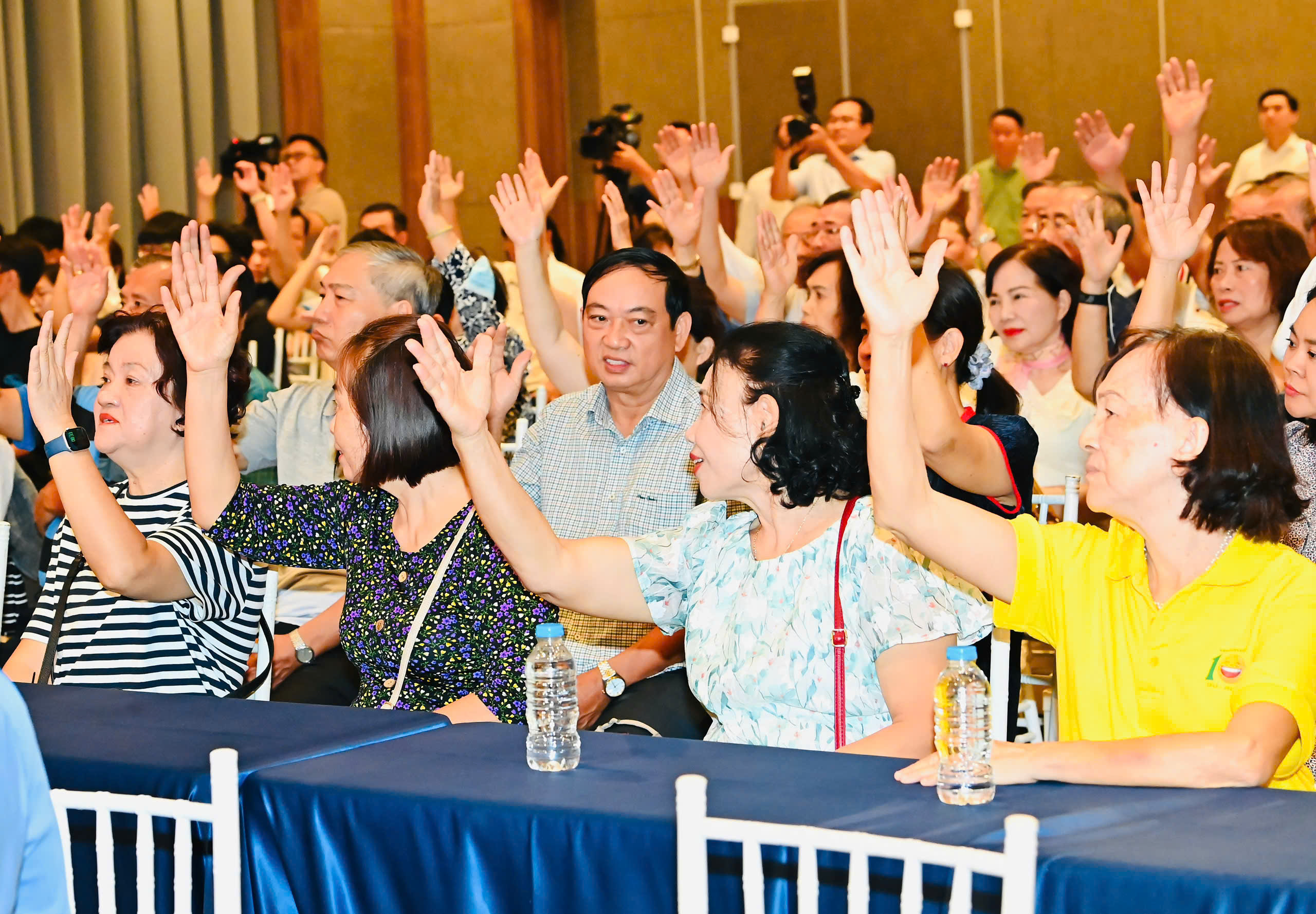 Cử tri tín nhiệm 100%, giới thiệu ông Trần Lưu Quang ứng cử đại biểu Quốc hội - Ảnh 2.