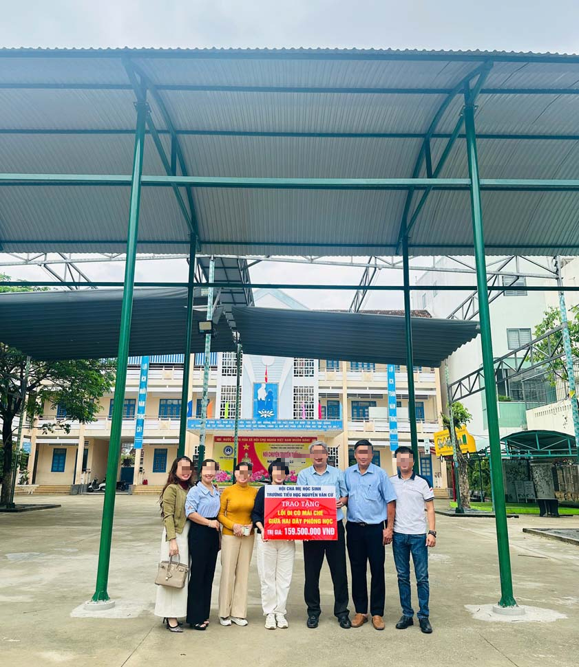 Vụ lạm thu, sửa bài thi để “dìm” điểm học sinh: Đề nghị điều chuyển hiệu trưởng - Ảnh 2.