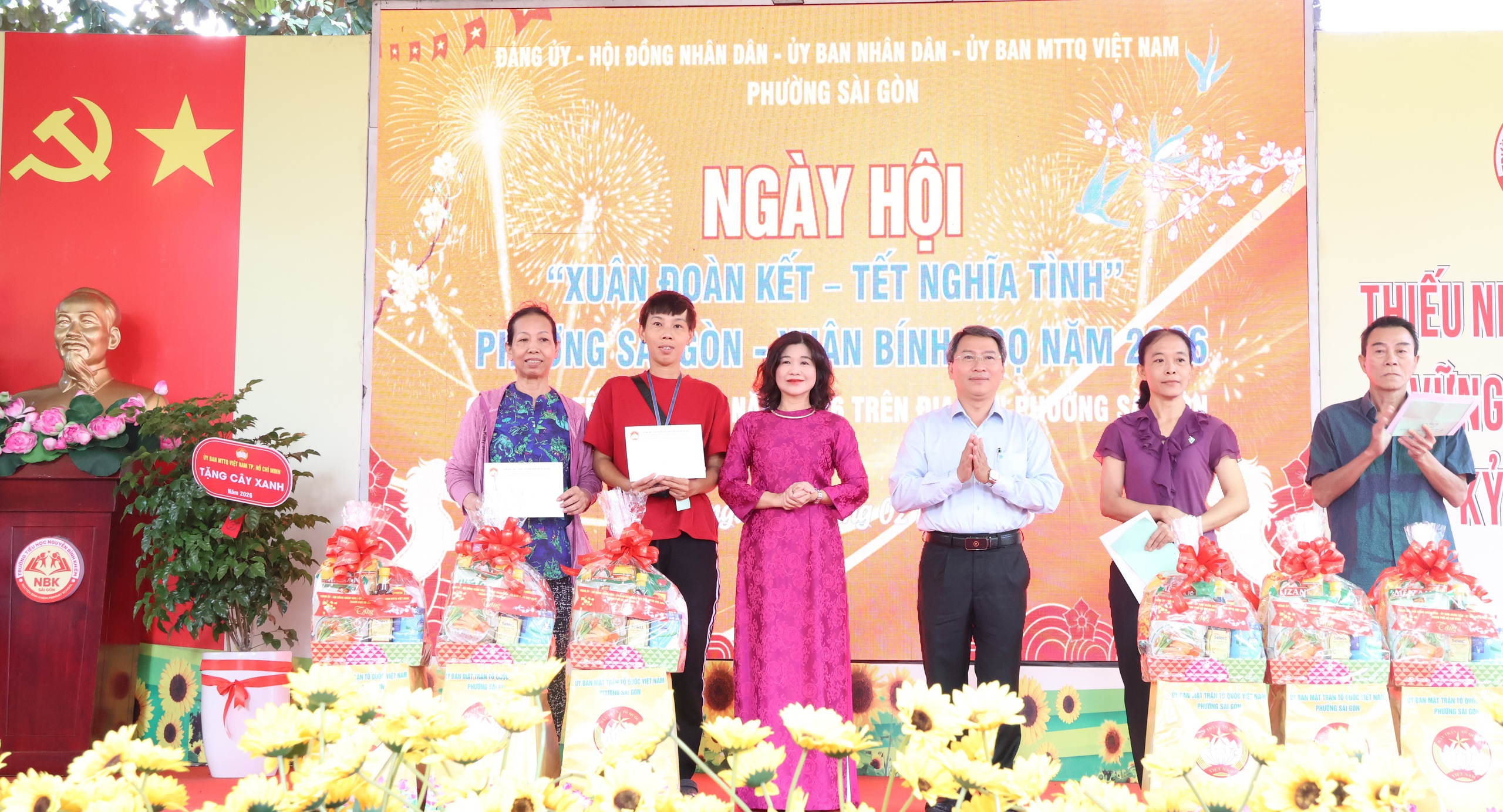 Xu&acirc;n đo&agrave;n kết - Tết nghĩa t&igrave;nh ấm &aacute;p tại phường S&agrave;i G&ograve;n, TPHMC - Ảnh 2.