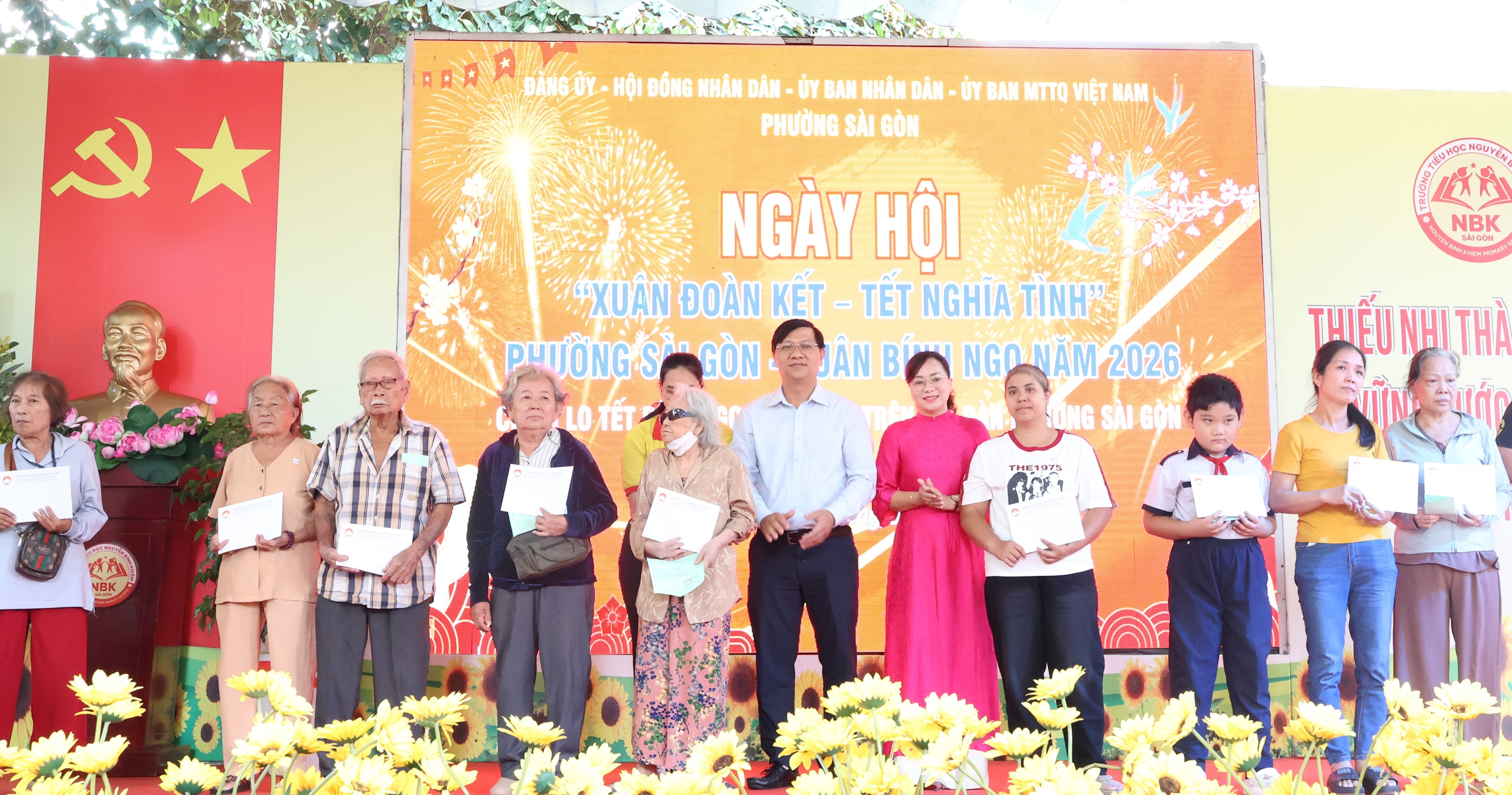 Xu&acirc;n đo&agrave;n kết - Tết nghĩa t&igrave;nh ấm &aacute;p tại phường S&agrave;i G&ograve;n, TPHMC - Ảnh 4.