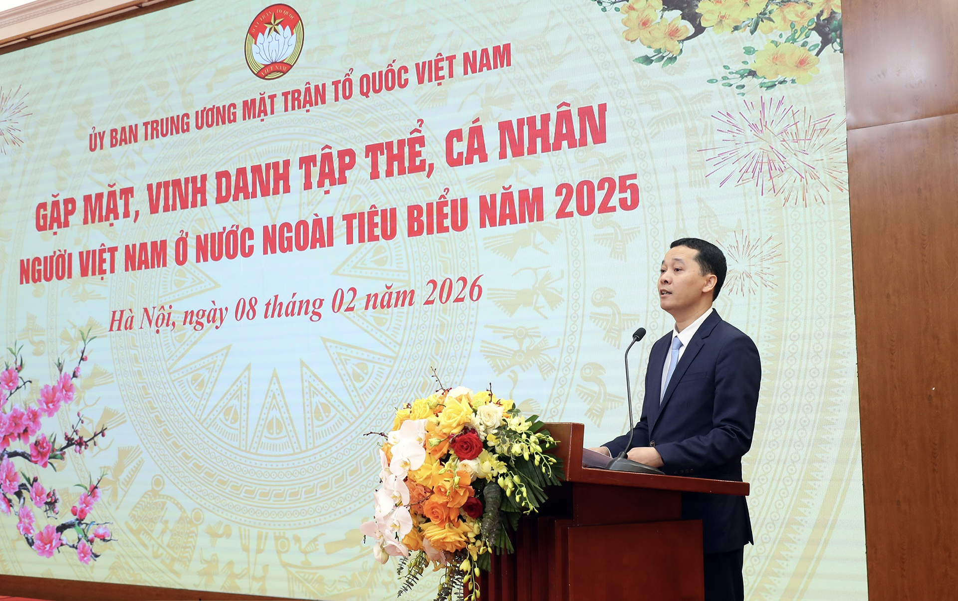 L&atilde;nh đạo Mặt trận Tổ quốc Việt Nam khen thưởng những kiều b&agrave;o ti&ecirc;u biểu - Ảnh 6.