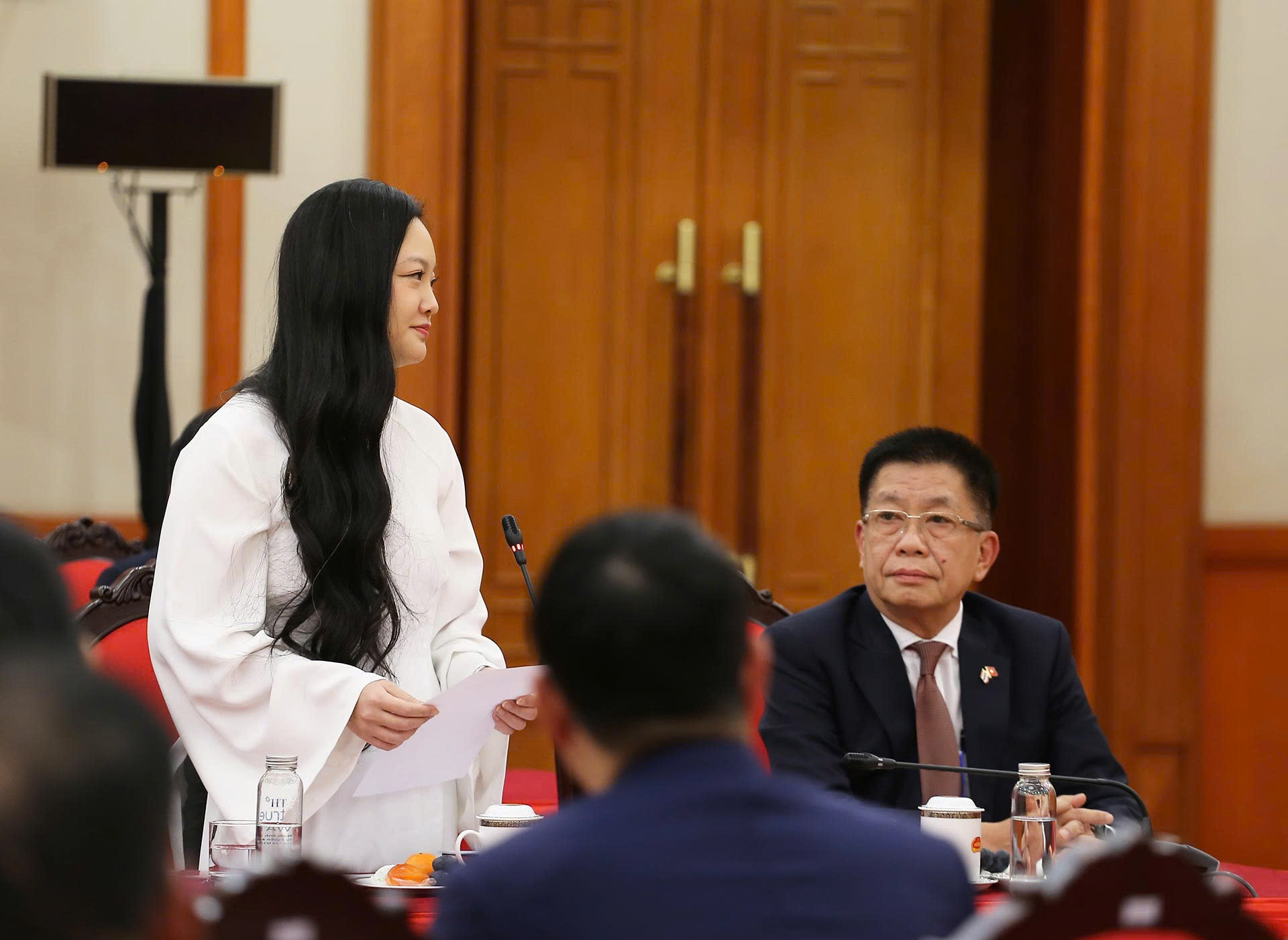 Tổng B&iacute; thư T&ocirc; L&acirc;m gặp mặt Đo&agrave;n kiều b&agrave;o ti&ecirc;u biểu - Ảnh 11.