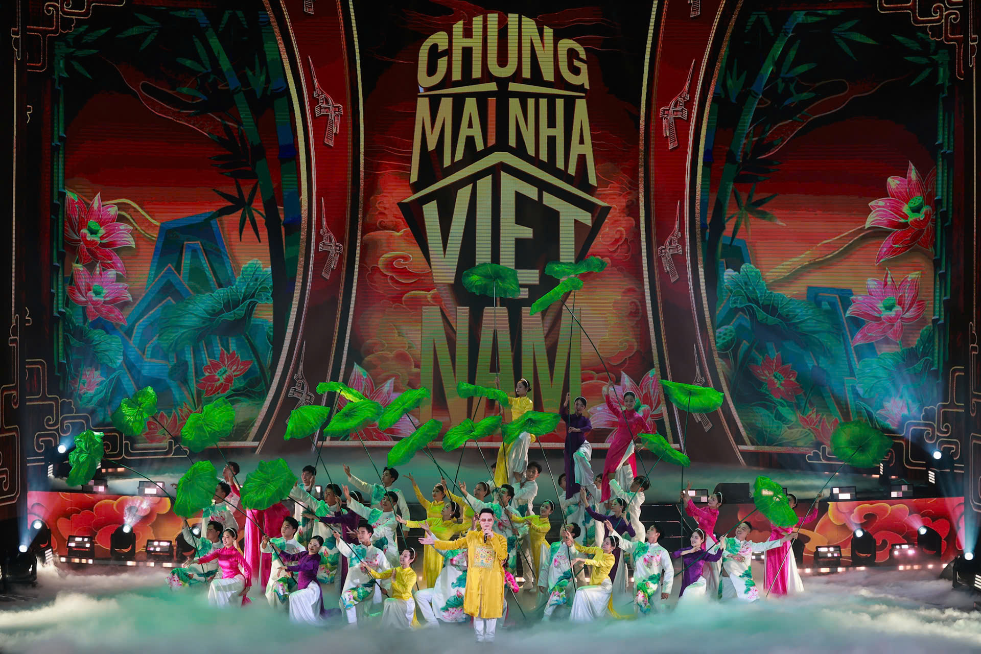 Chủ tịch nước ch&uacute;c Tết kiều b&agrave;o, đ&aacute;nh trống khai hội mừng Xu&acirc;n - Ảnh 13.