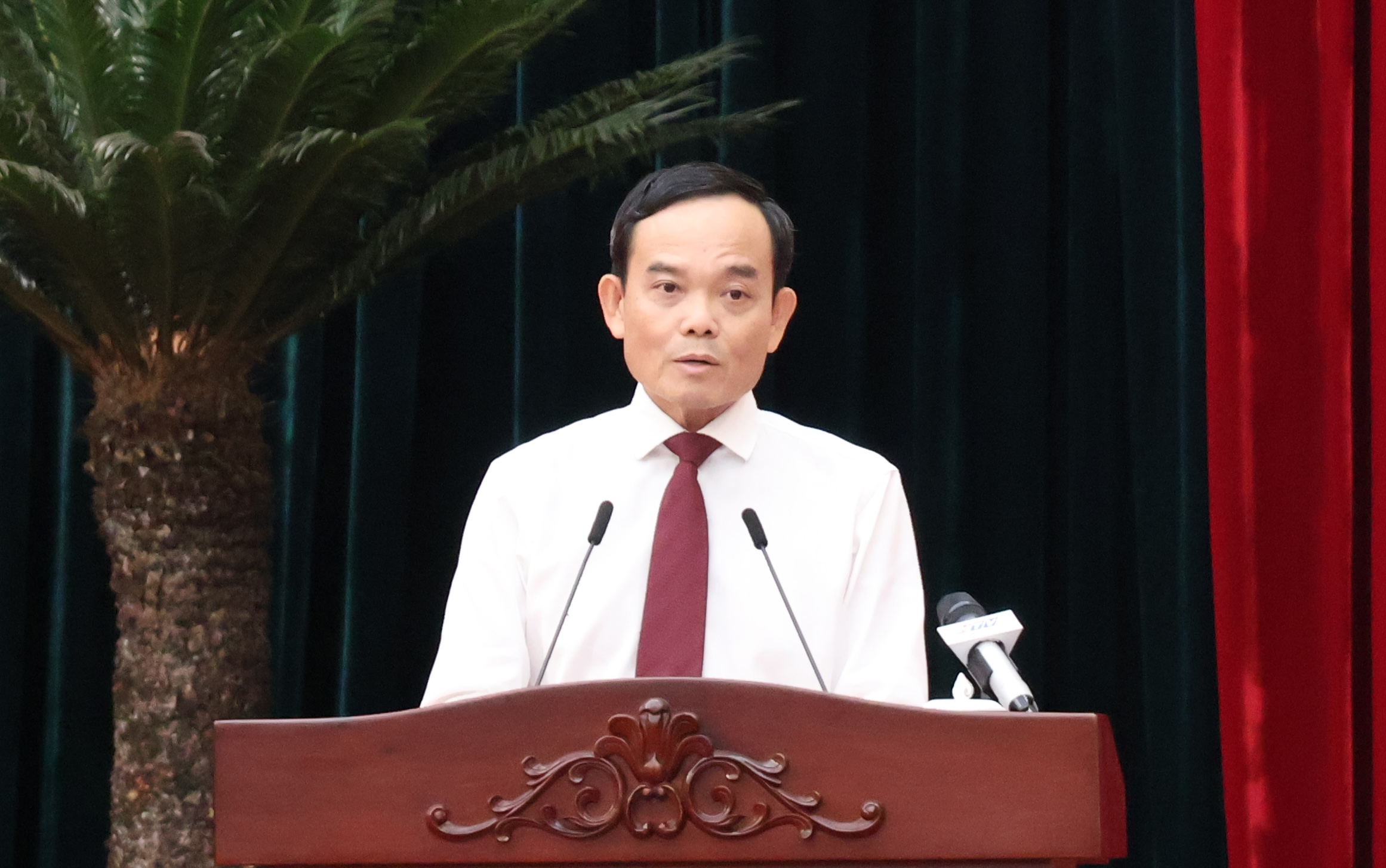 To&agrave;n cảnh Tổng B&iacute; thư T&ocirc; L&acirc;m thăm, ch&uacute;c Tết Đảng bộ, ch&iacute;nh quyền, nh&acirc;n d&acirc;n TPHCM - Ảnh 4.